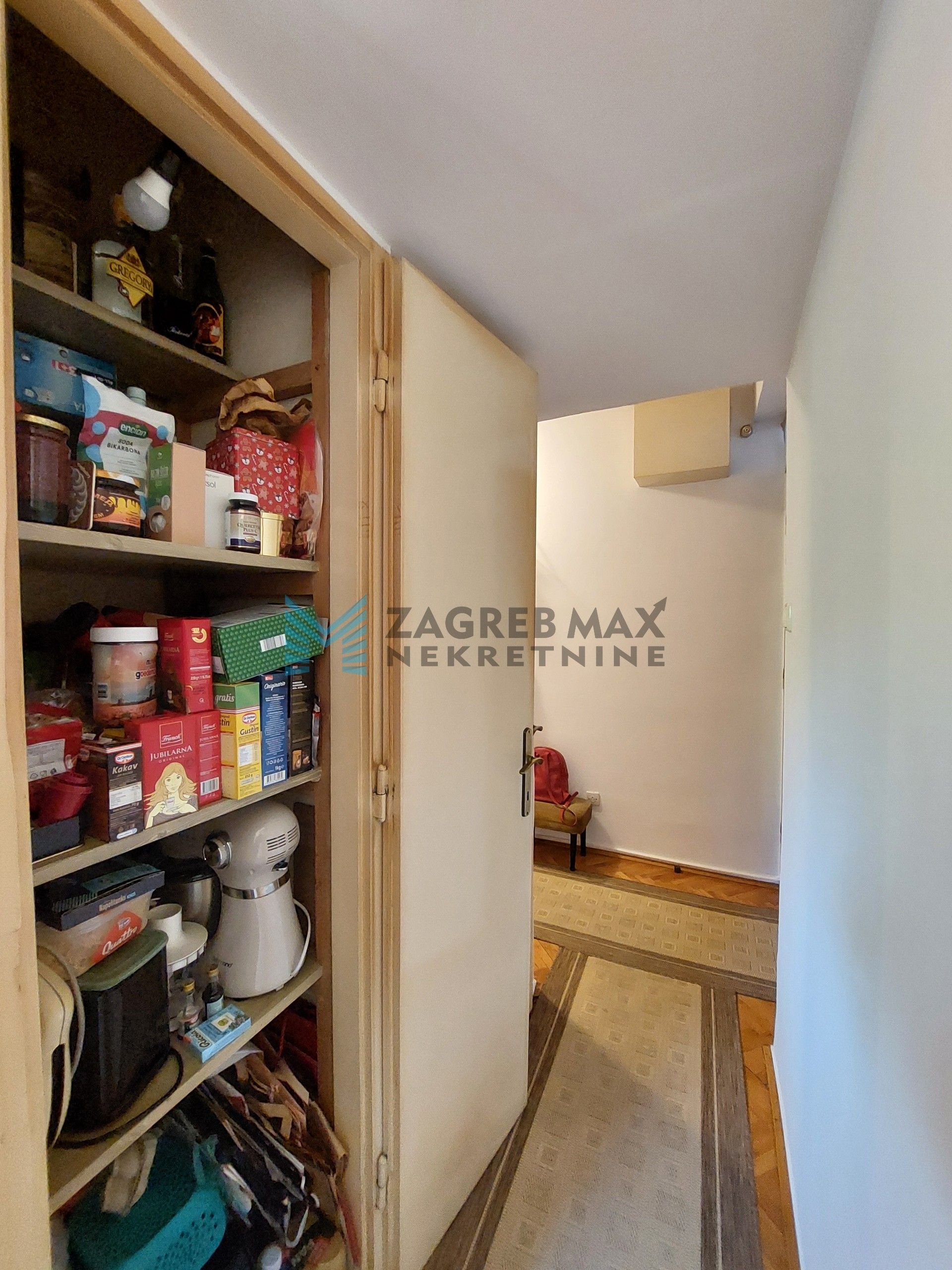 Zagreb - PEŠČENICA - D. Svetice - 2-sobni, balkon, spremište, mirno