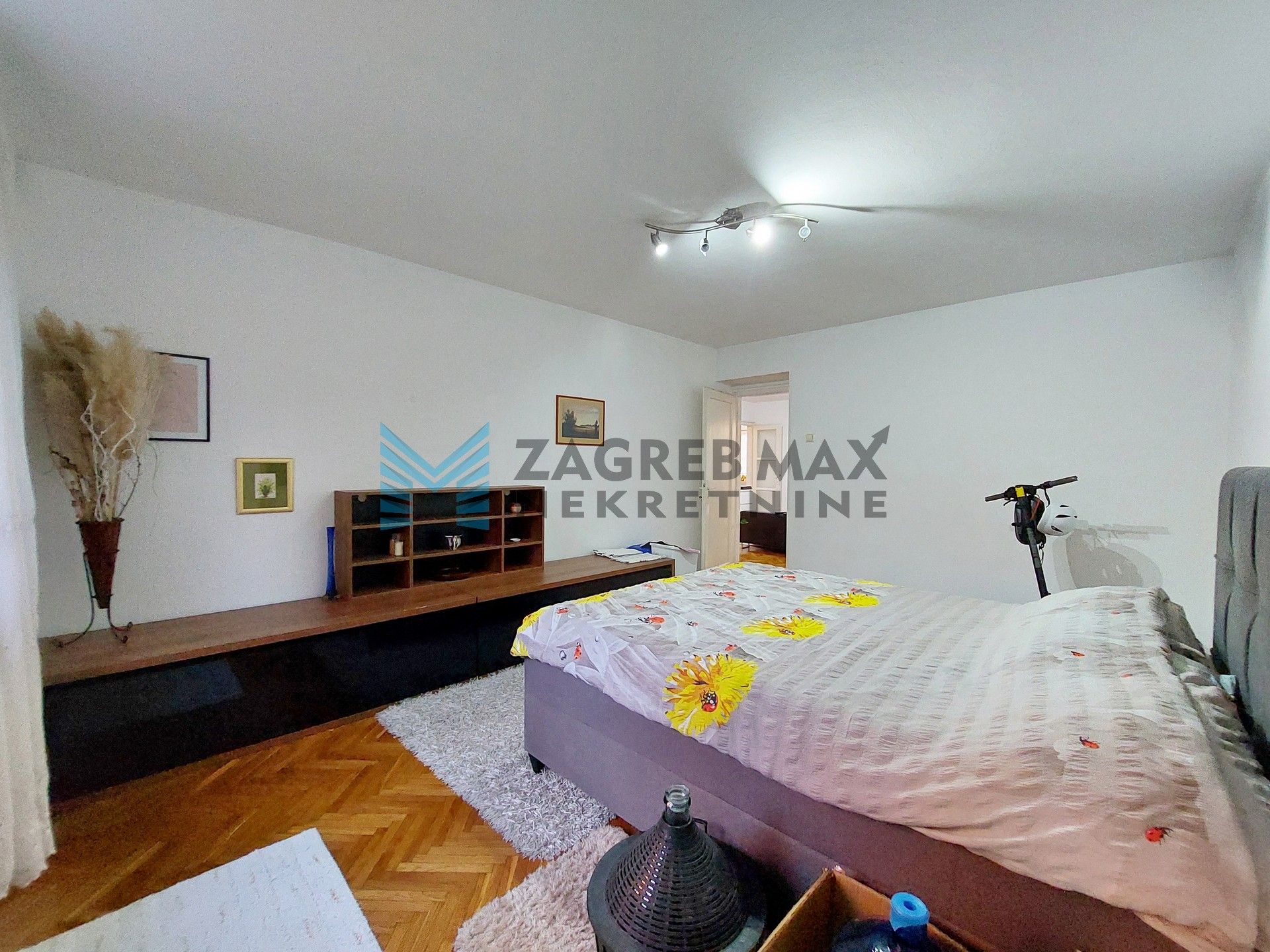 Zagreb - PEŠČENICA - Ivanićgradska - 3-sobni, svijetao, spremište, mirno