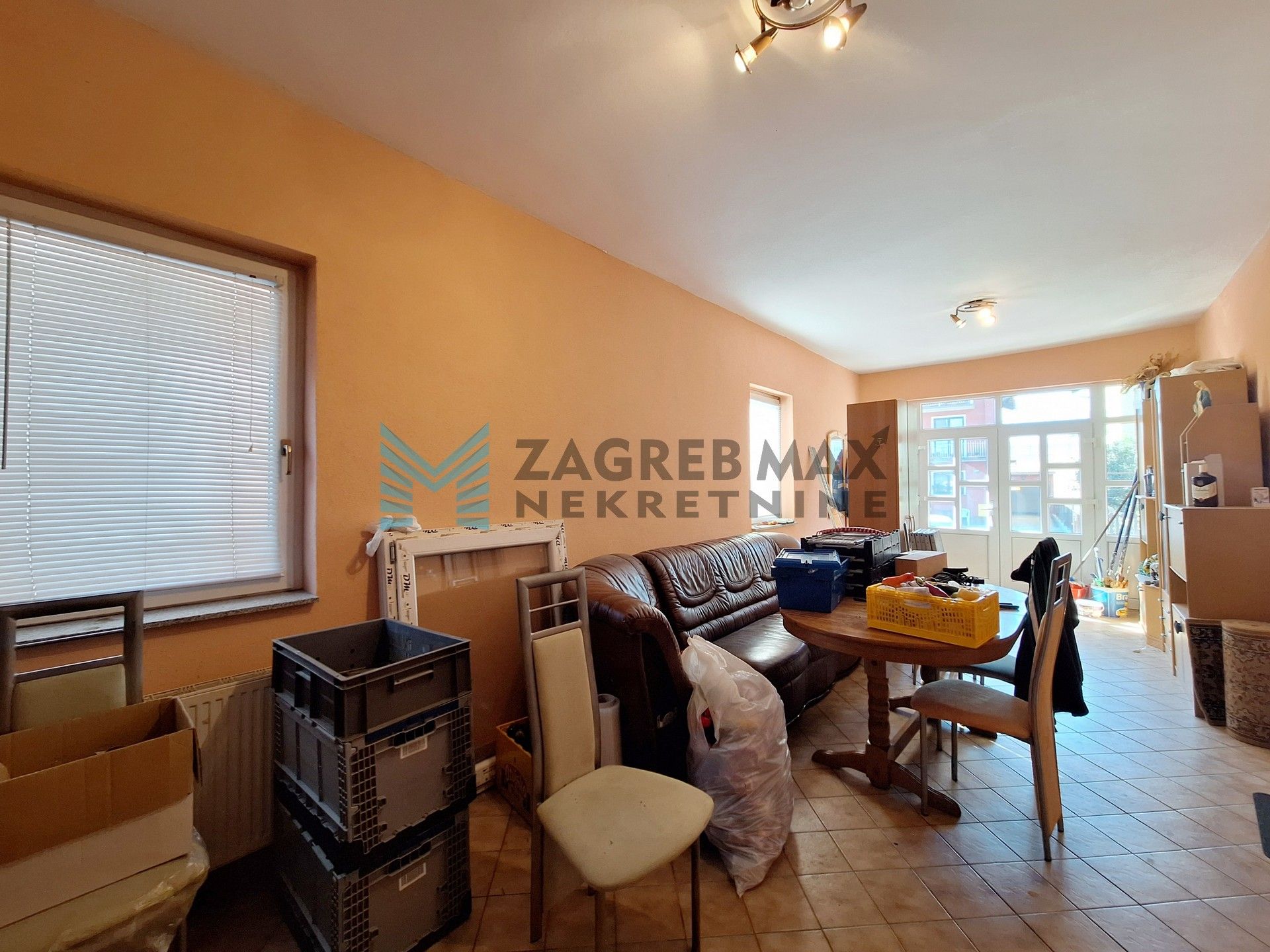 Zagreb - ŽITNJAK - Radnička - kuća s četiri odvojene stambene jedinice