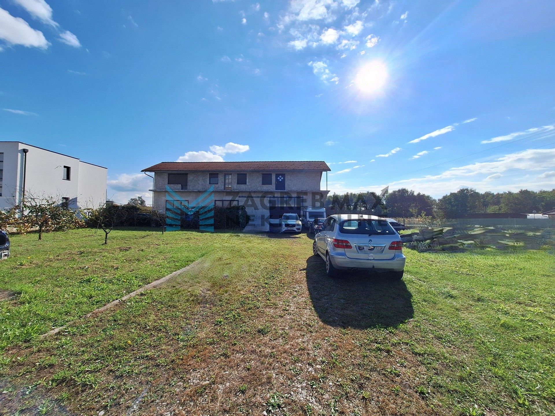 Zagreb - KLINČA SELA - poslovno stambeni objekt - roh bau