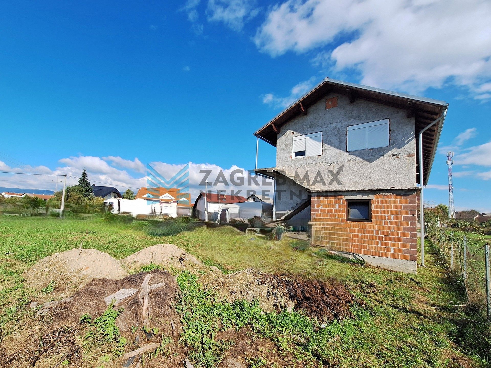 Zagreb - KLINČA SELA - poslovno stambeni objekt - roh bau