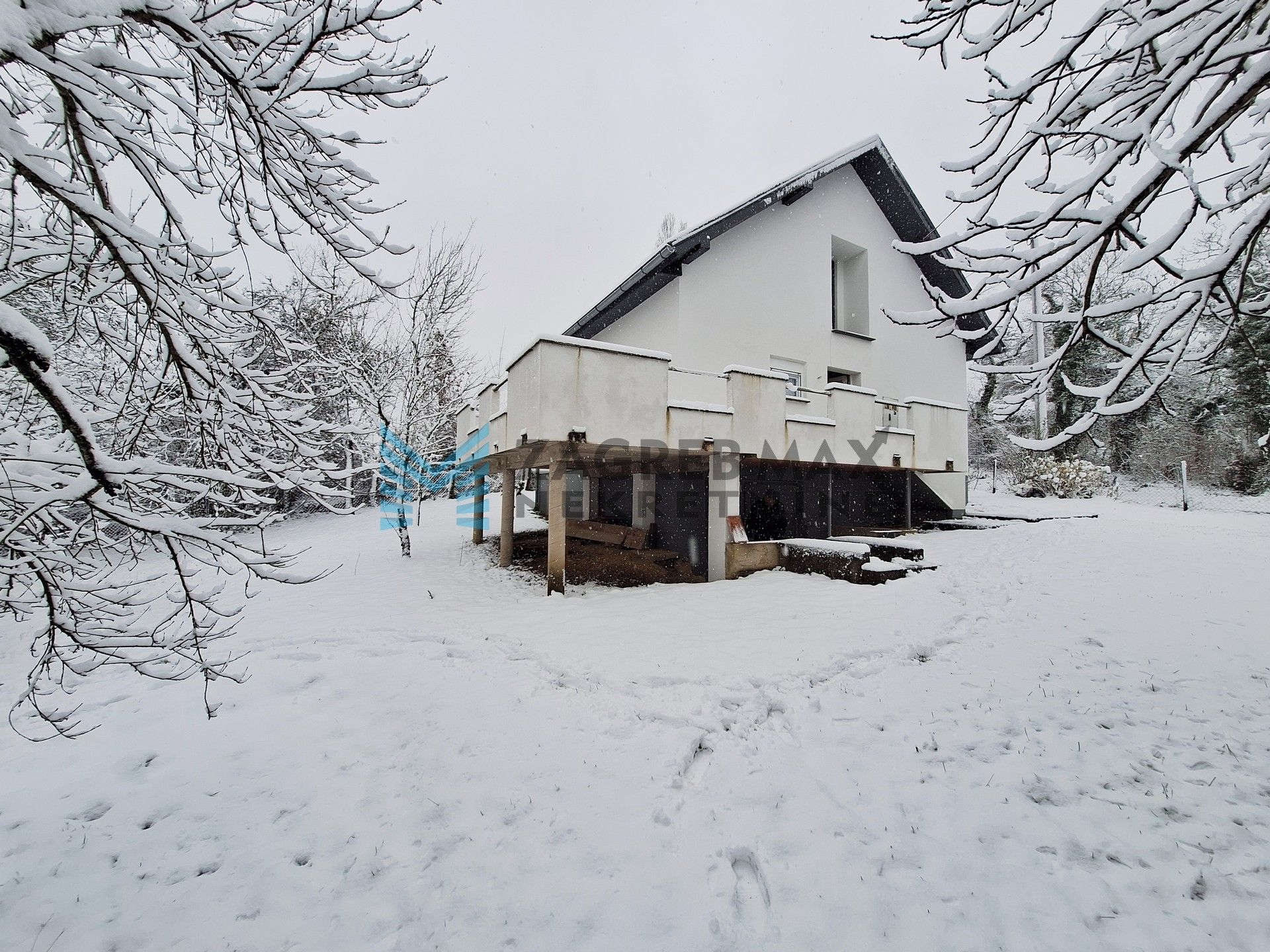Zagreb - GORNJA TRSTENICA - renovirana kuća za odmor, prilika