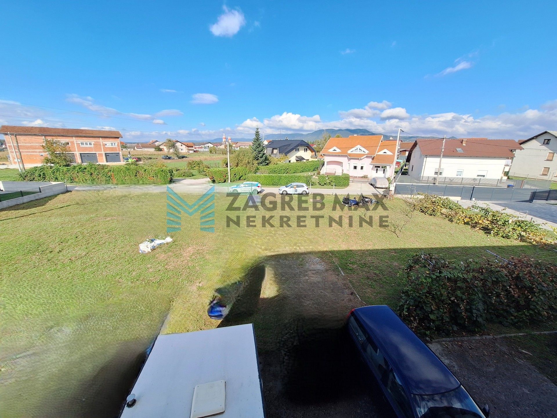 Zagreb - KLINČA SELA - poslovno stambeni objekt - roh bau