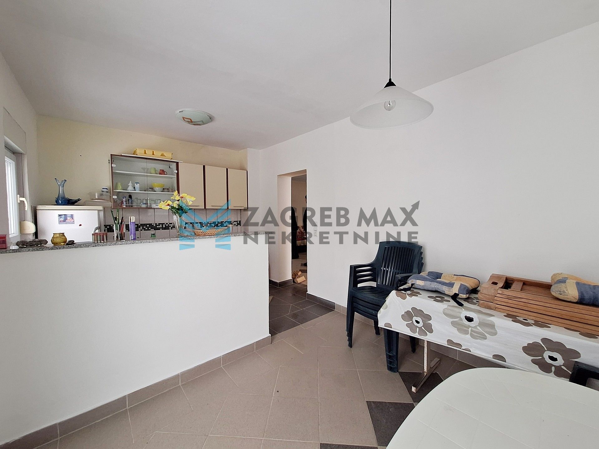 Zagreb - GORNJA TRSTENICA - renovirana kuća za odmor, prilika