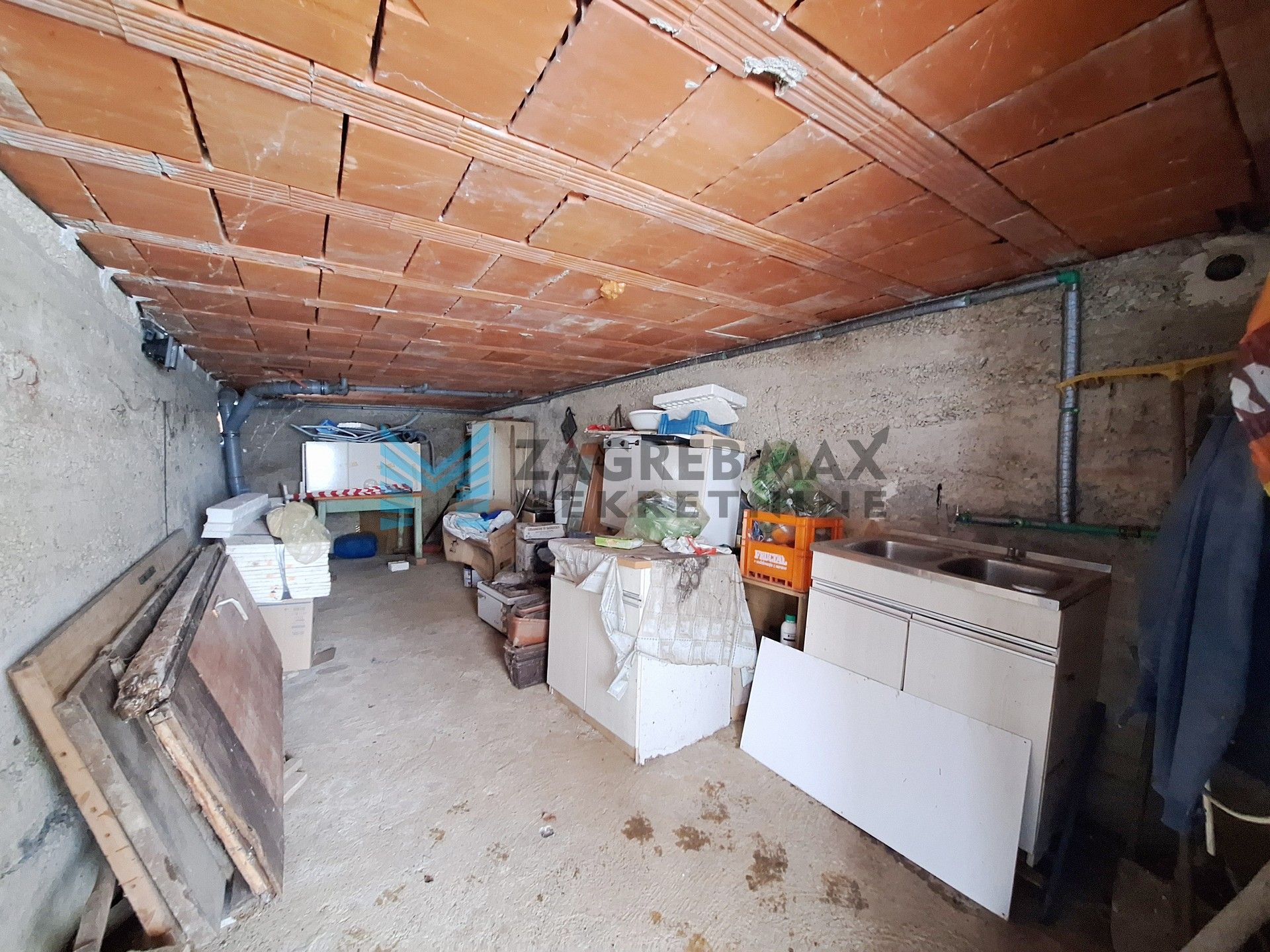 Zagreb - GORNJA TRSTENICA - renovirana kuća za odmor, prilika