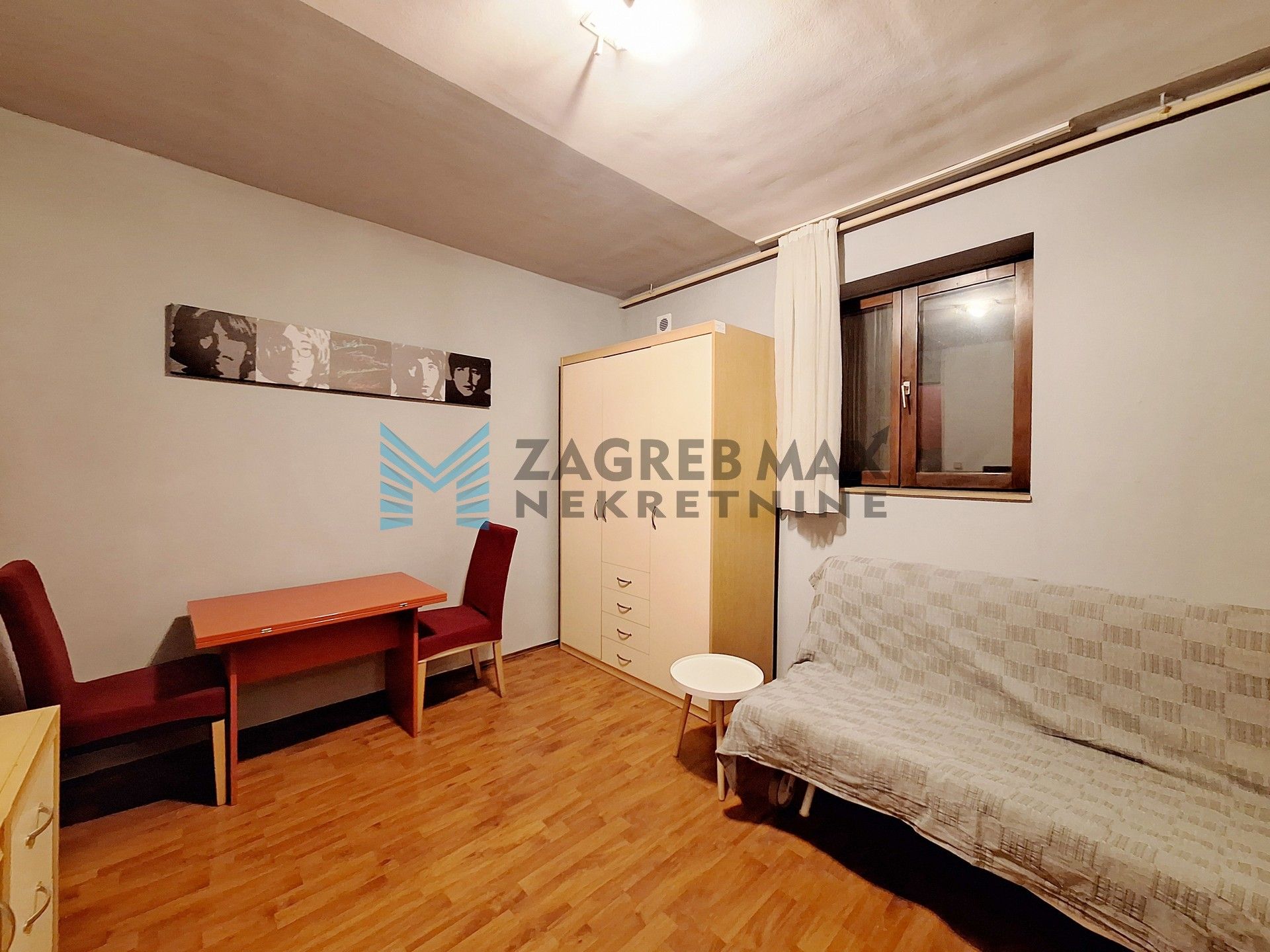 Zagreb - TREŠNJEVKA - Dobrilina - 1-sobni, zaseban ulaz, podrum, 24 m2, prilika