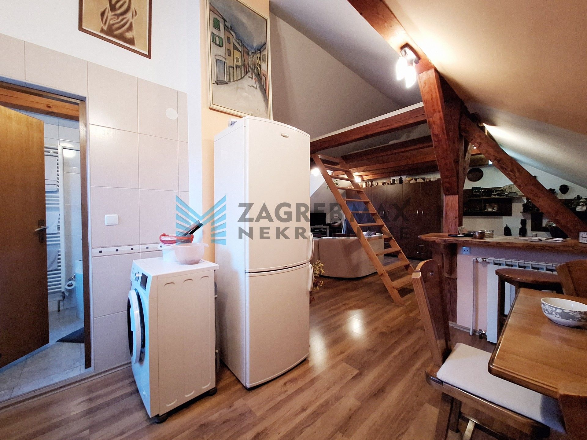 Zagreb - DUBRAVA - Z.Škreba - kuća s 3 stambene jedinice i poslovnim prostorom