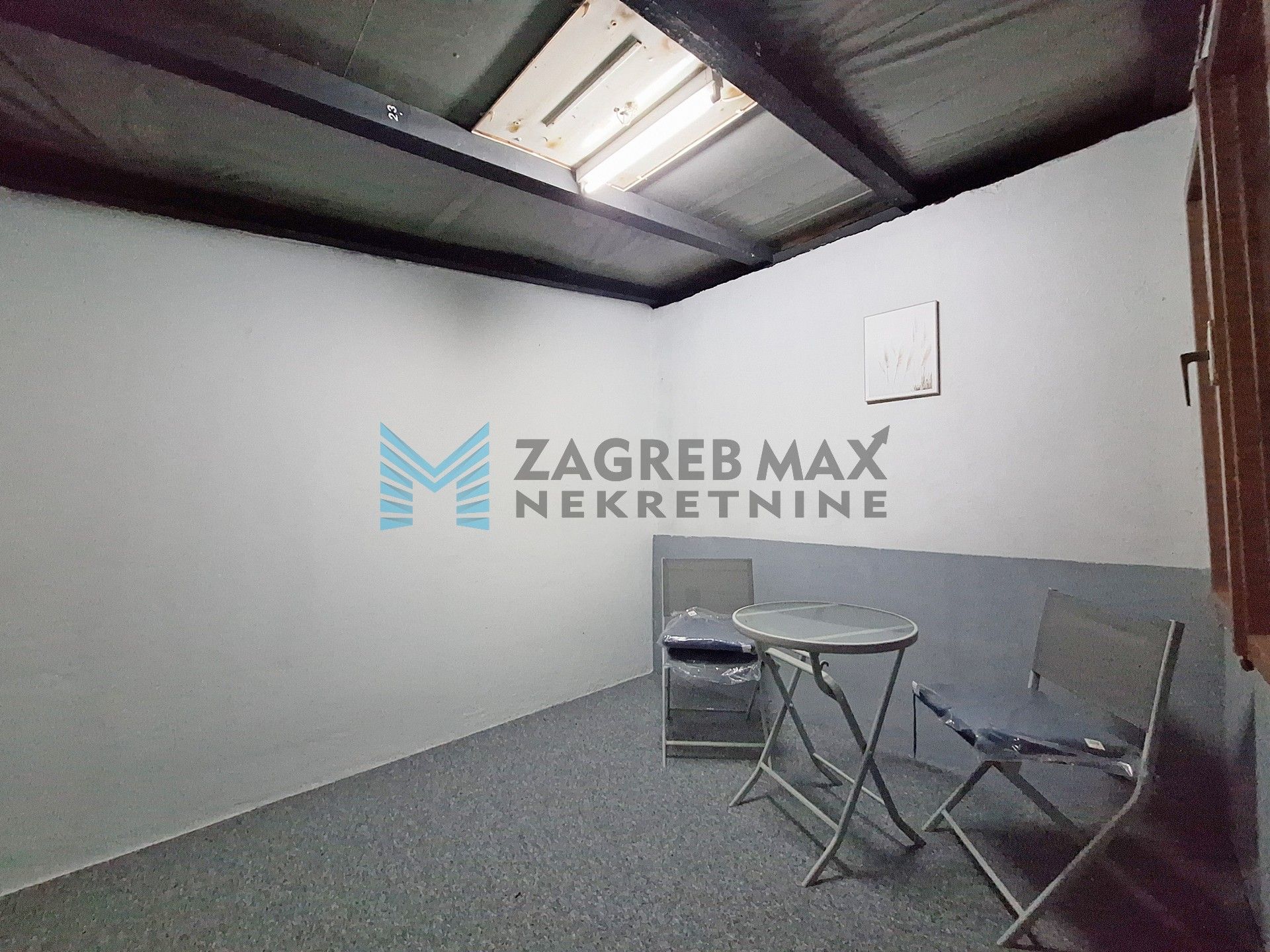 Zagreb - TREŠNJEVKA - Dobrilina - 1-sobni, zaseban ulaz, podrum, 24 m2, prilika