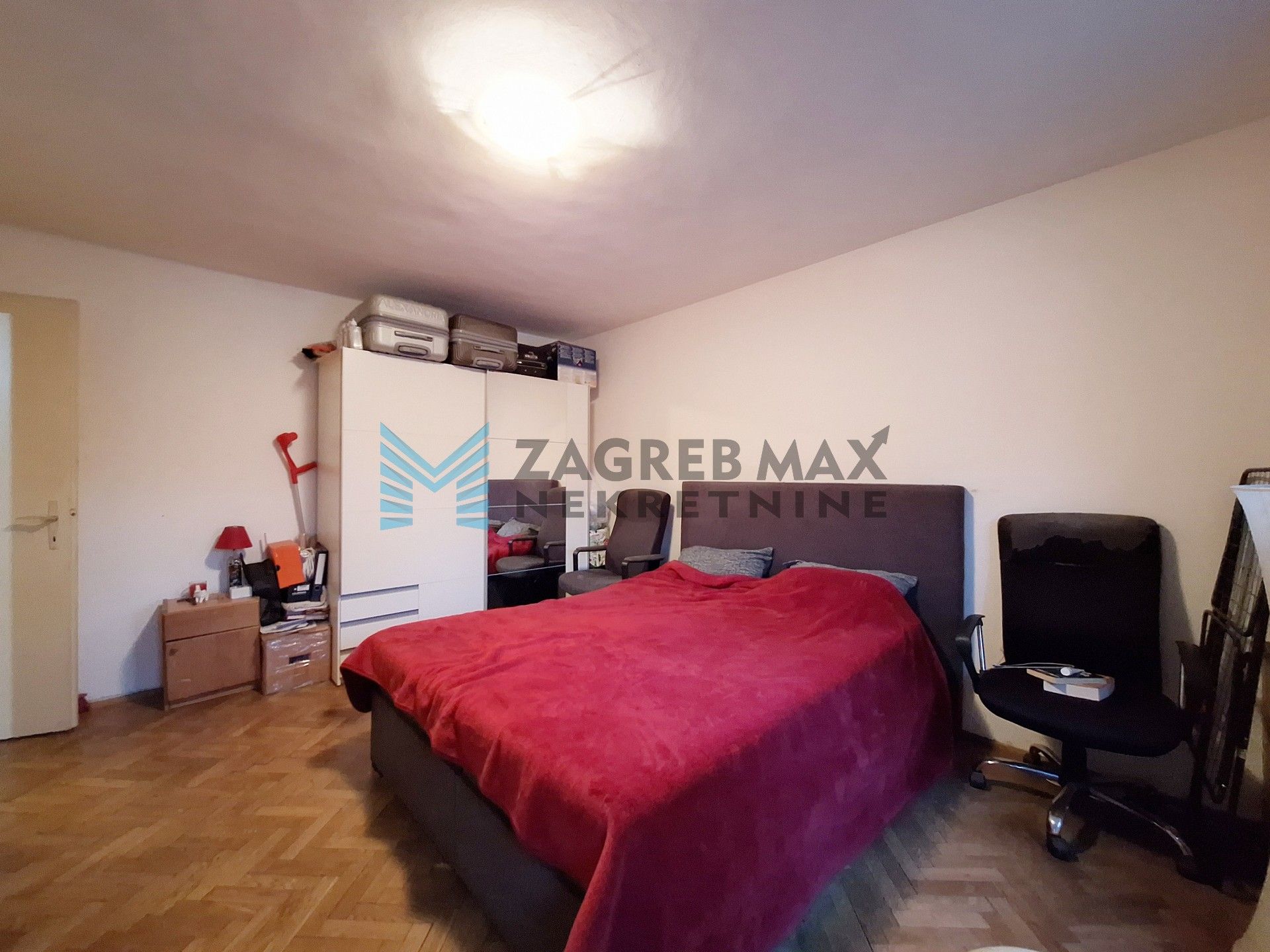 Zagreb - DUBRAVA - Z.Škreba - kuća s 3 stambene jedinice i poslovnim prostorom