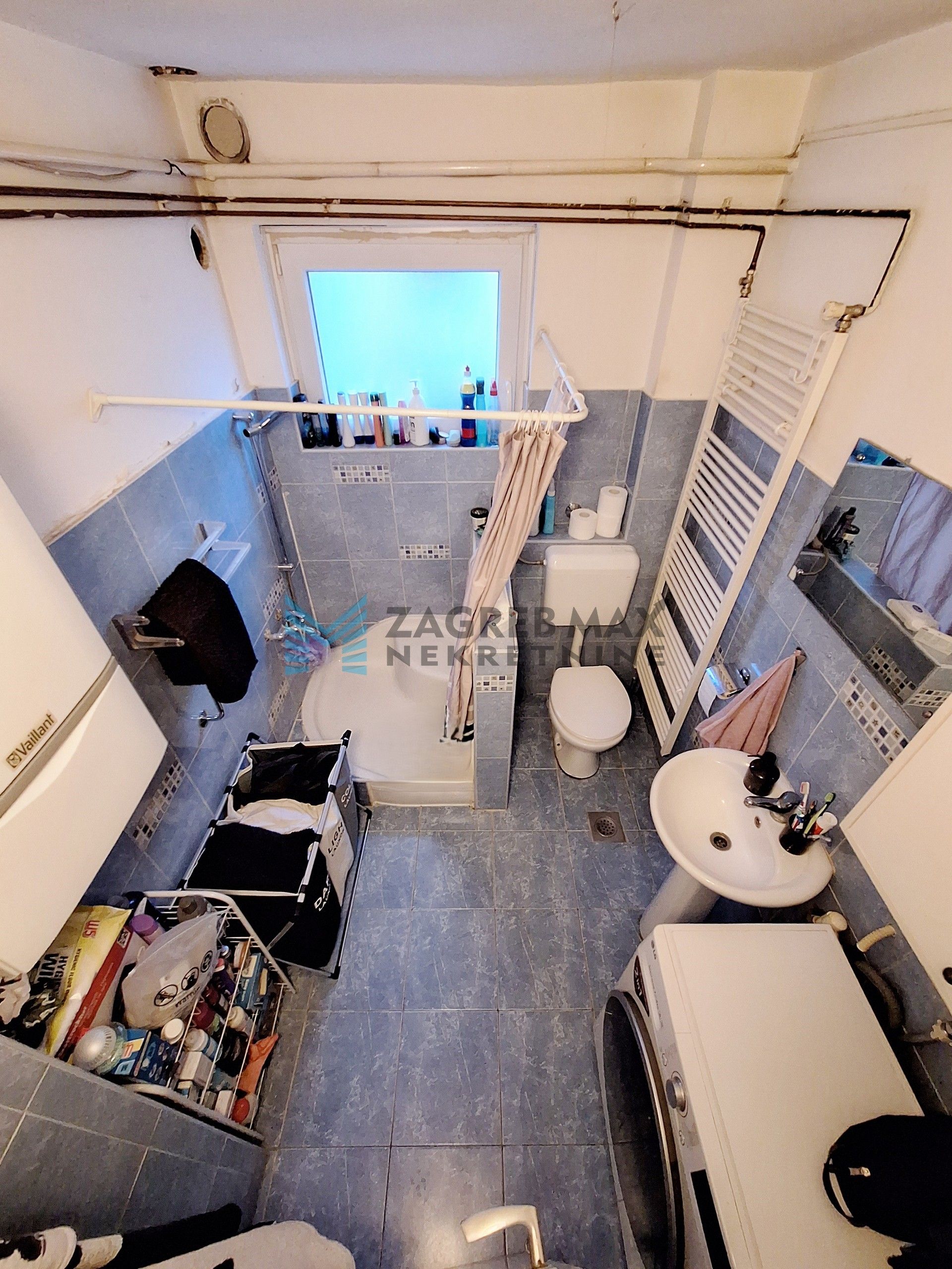 Zagreb - DUBRAVA - Z.Škreba - kuća s 3 stambene jedinice i poslovnim prostorom