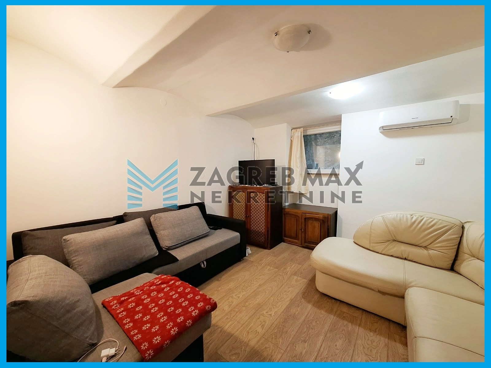 Zagreb - DONJI GRAD - Boškovićeva - 28 m2, adaptiran, dvorište