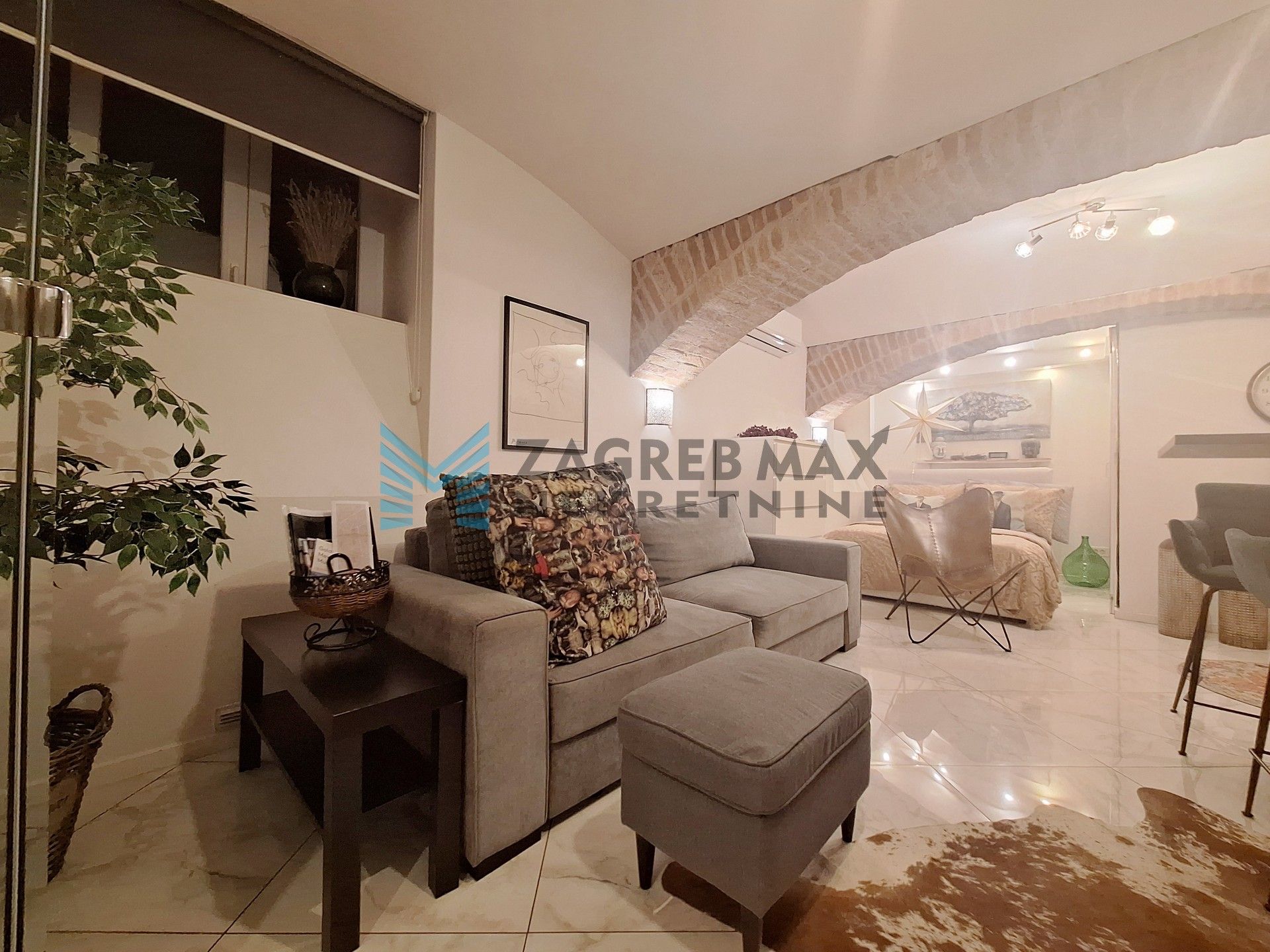 Zagreb - BERISLAVIĆEVA - izvrstan 1-sobni, uređen - INVESTICIJSKA PRILIKA