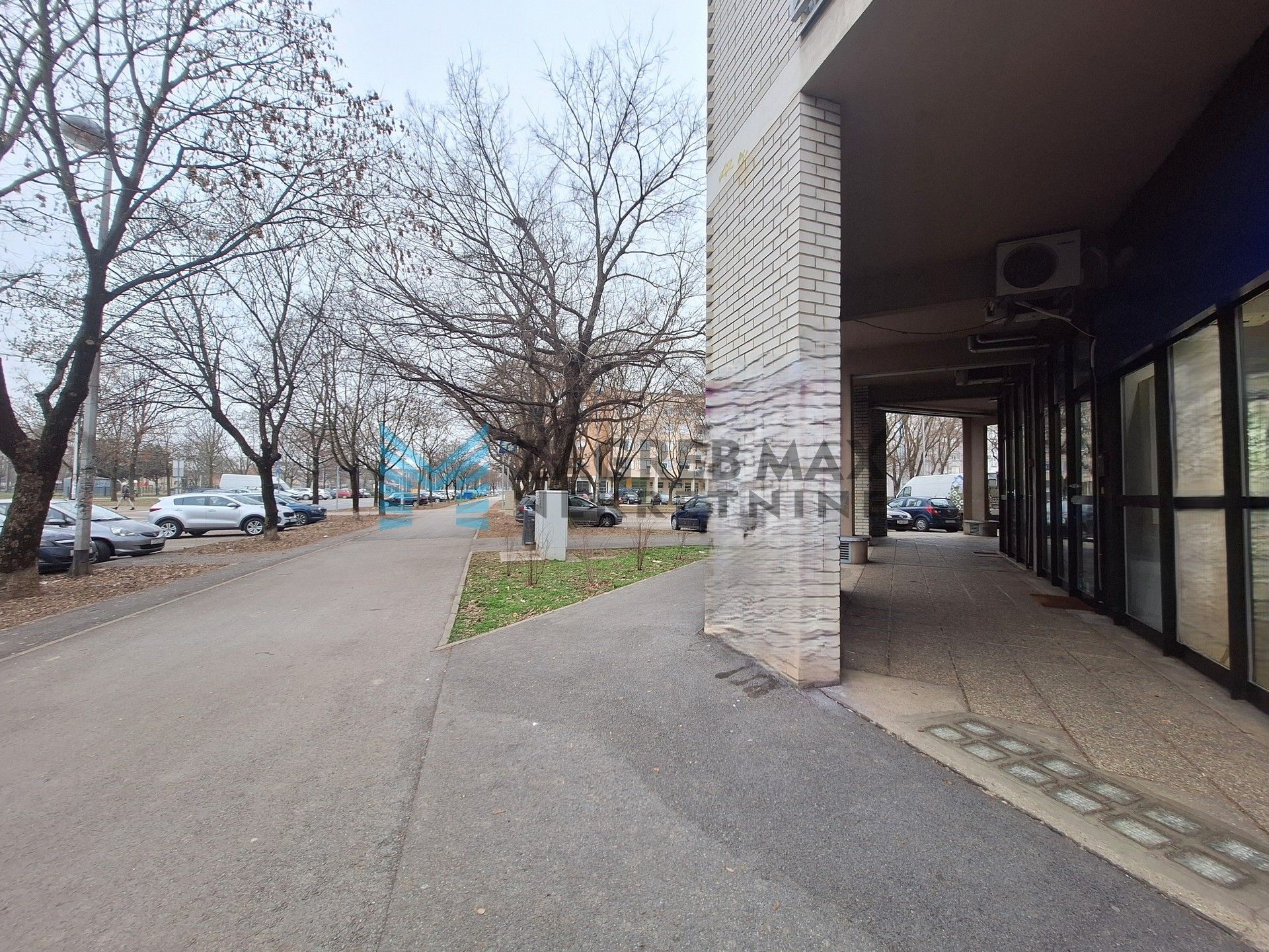 Zagreb - MALEŠNICA - TOP LOKACIJA! Poslovni prostor 42 m² – ulaz s ulice (iznajmljivanje)