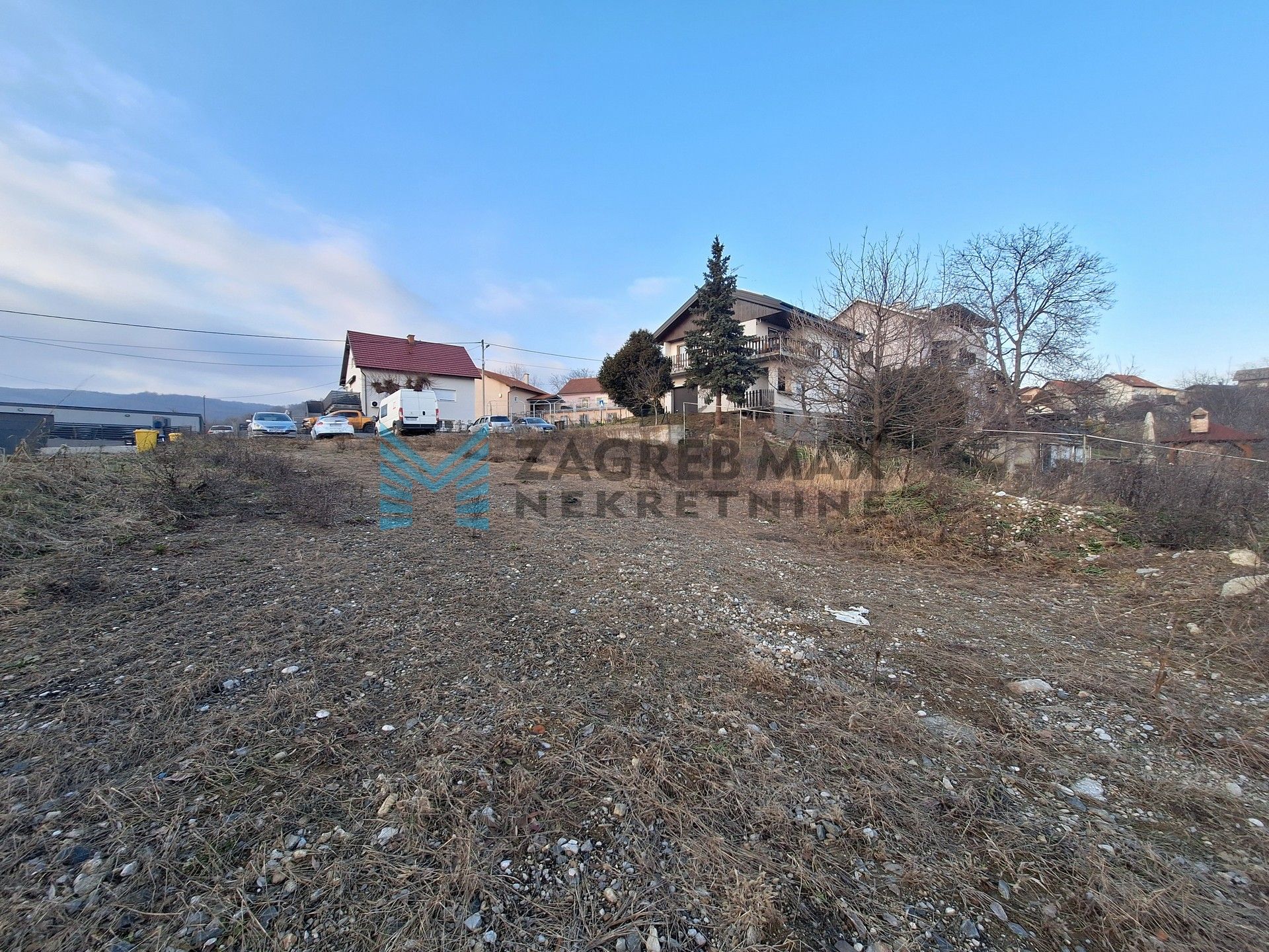 Zagreb - TRDICE - građevinsko zemljište, 988 m2, blagi pad