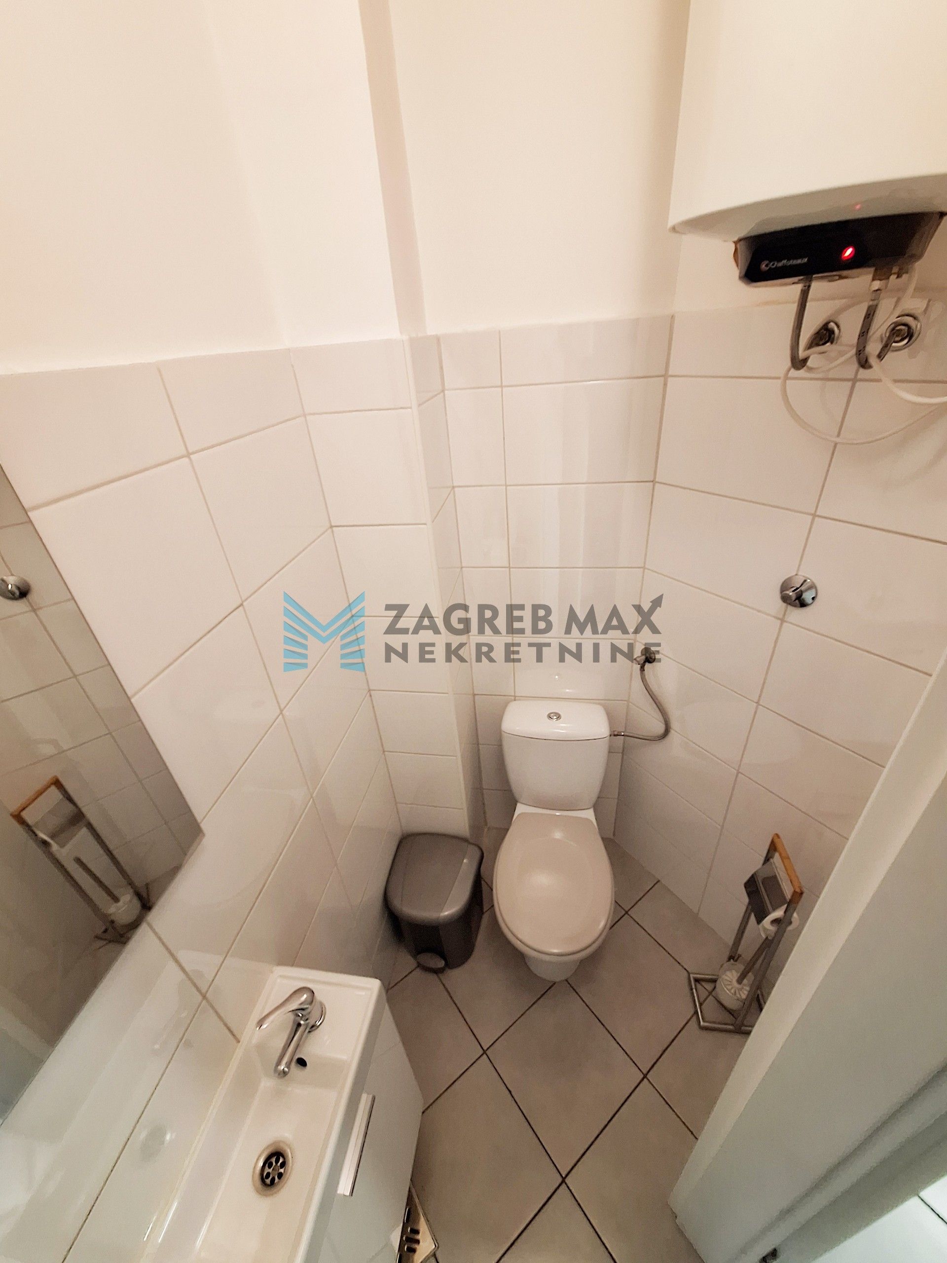 Zagreb - MALEŠNICA - TOP LOKACIJA! Poslovni prostor 42 m² – ulaz s ulice (iznajmljivanje)