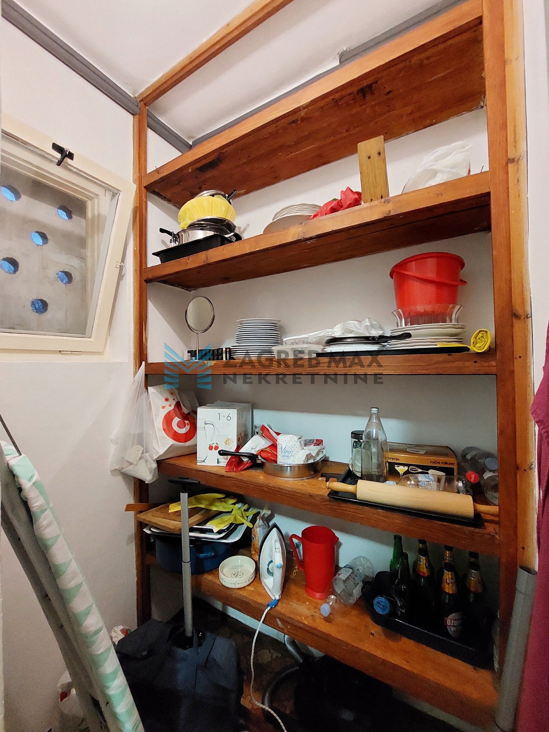 Zagreb - OPOROVEC - Novoselečki put - kuća, 2 kata, održavana, dvorište, garaža