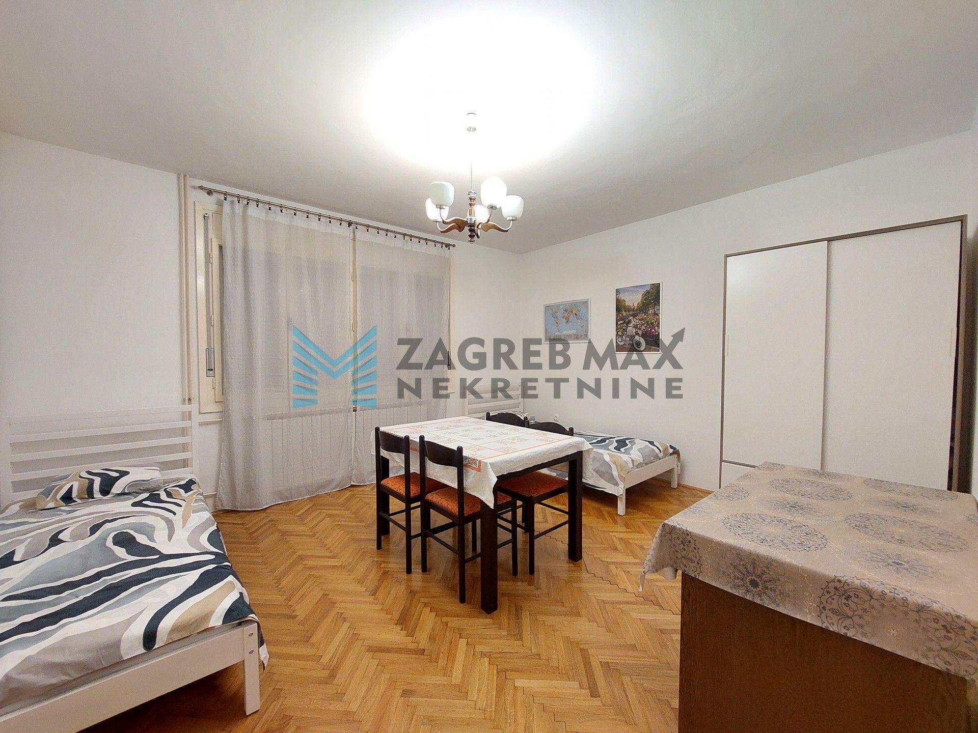 Zagreb - OPOROVEC - Novoselečki put - kuća, 2 kata, održavana, dvorište, garaža