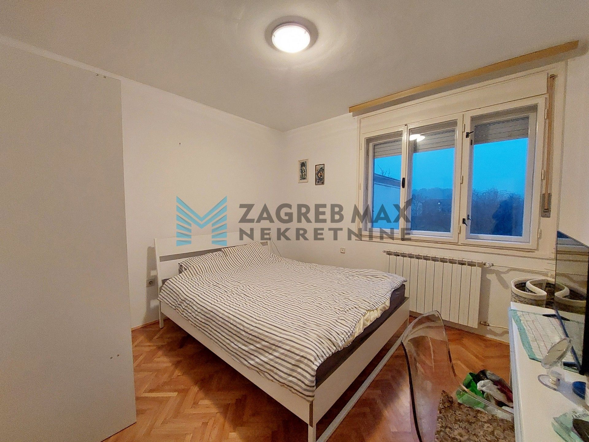 Zagreb - OPOROVEC - Novoselečki put - kuća, 2 kata, održavana, dvorište, garaža