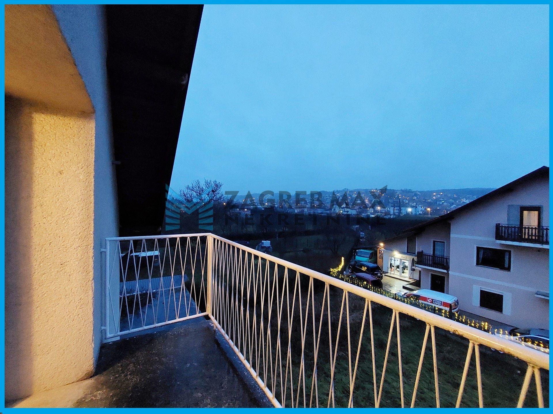 Zagreb - OPOROVEC - Novoselečki put - kuća, 2 kata, održavana, dvorište, garaža