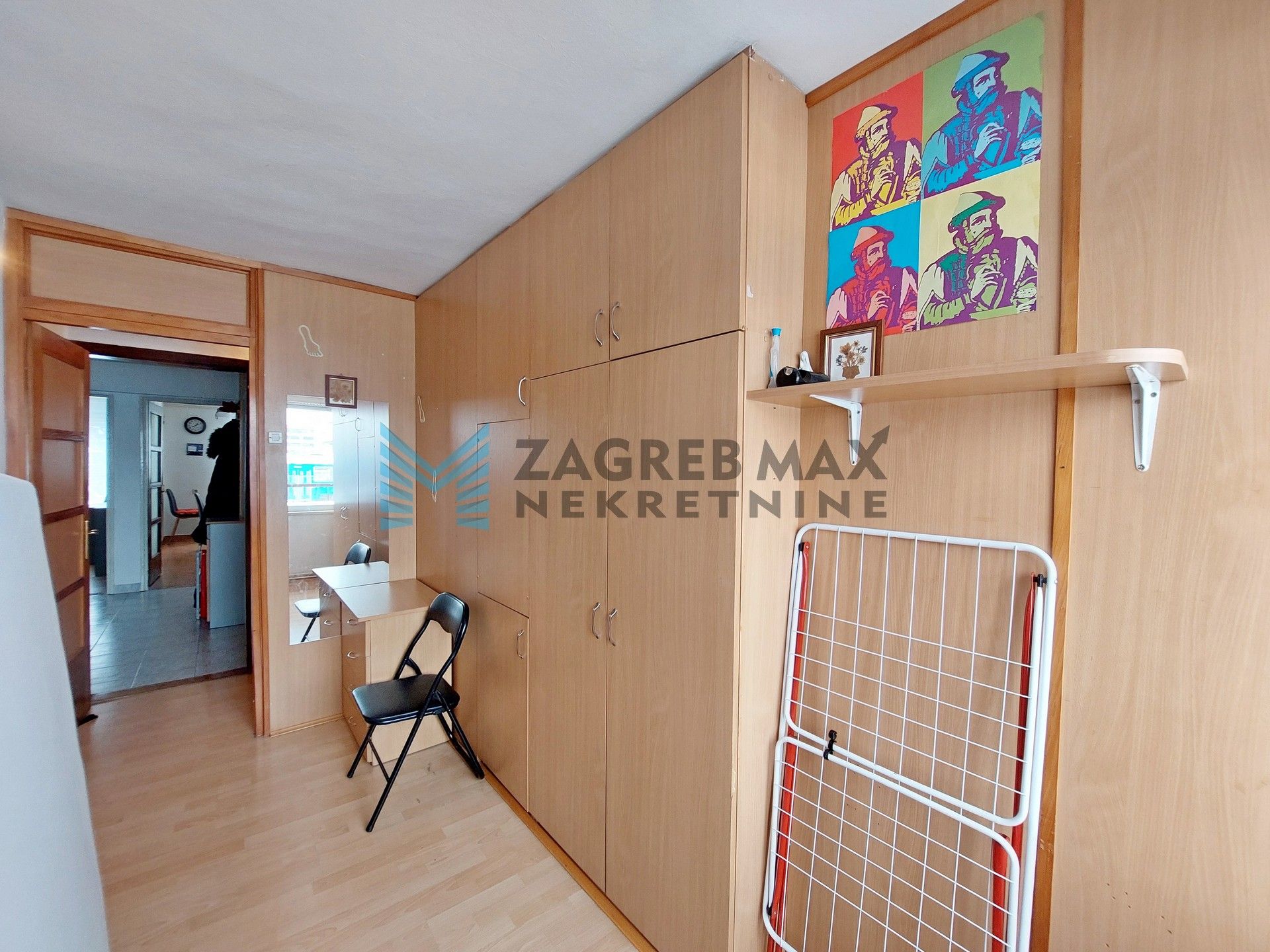 Zagreb - TREŠNJEVKA - F. šetalište - 4-sobni, balkon, spremište, dvorište