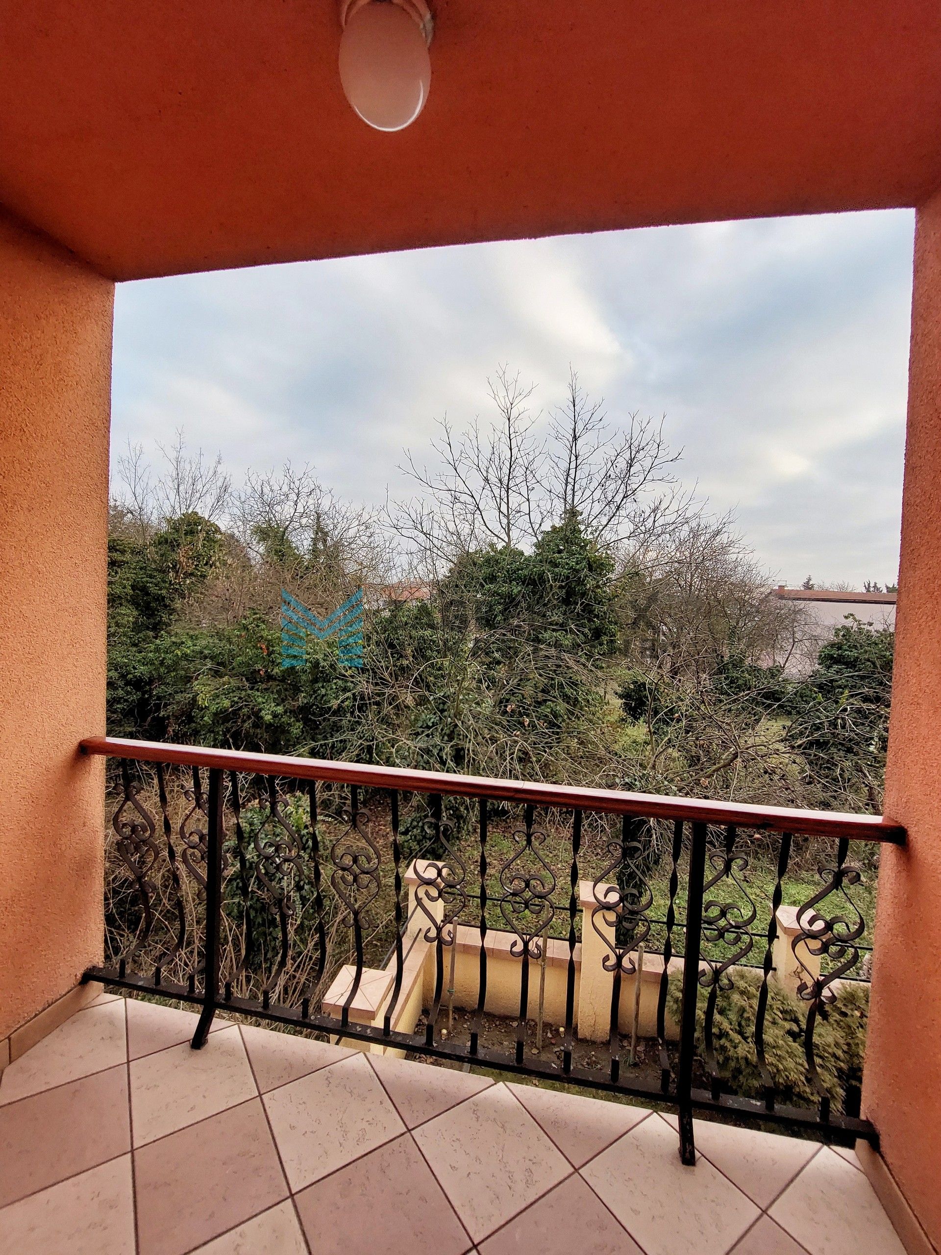 Zagreb - TRNJE - A.Vidakovića - 3-sobni, svijetao, lođa, parking, dvorište