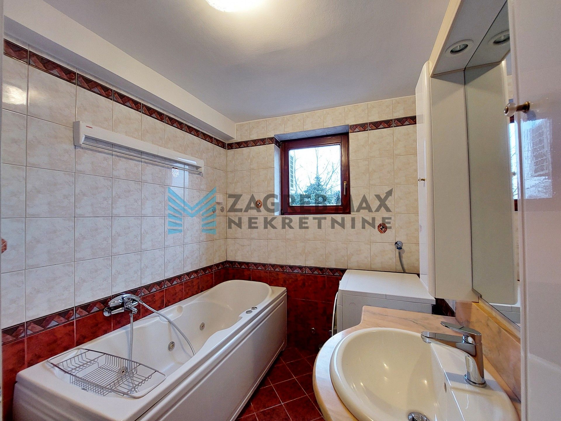 Zagreb - TRNJE - A.Vidakovića - 3-sobni, svijetao, lođa, parking, dvorište