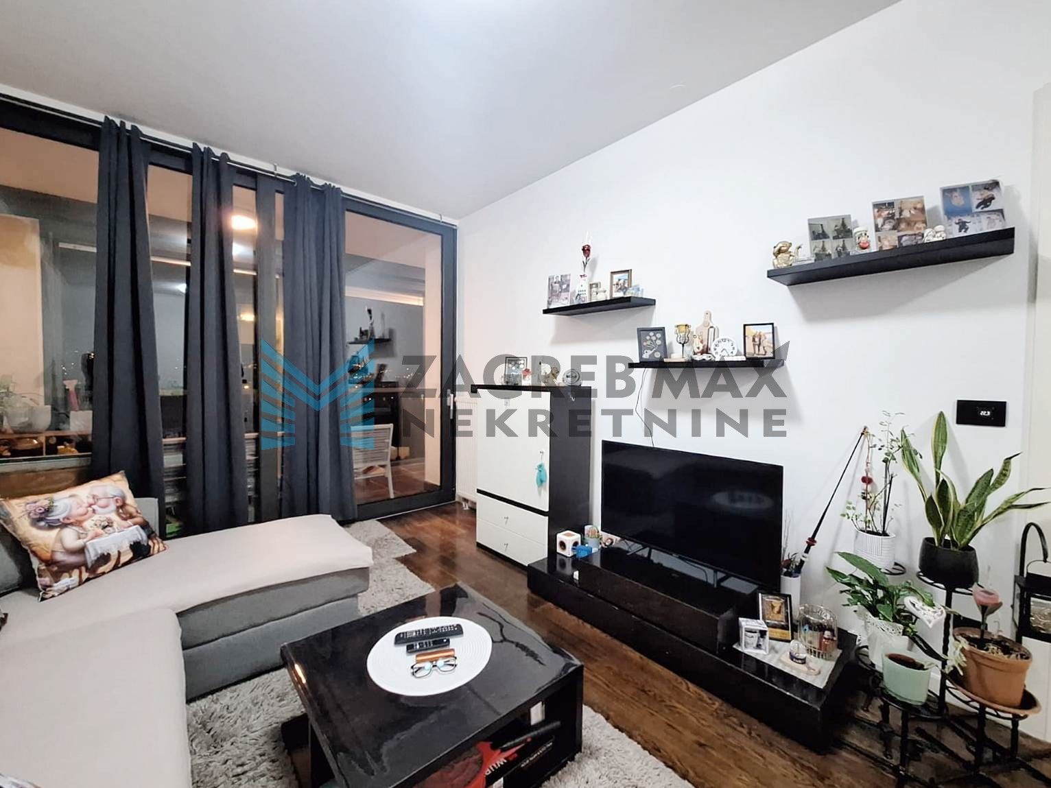 Zagreb - ŠPANSKO - Nova Galerija, 3-sobni, 67m2, loggia, GPM