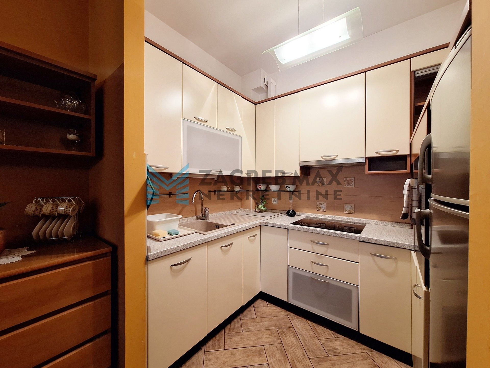 Zagreb - ZAPREŠIĆ - Baltazara Adama Krčelića - 1-sobni, 51 m2, 1.kat, klima