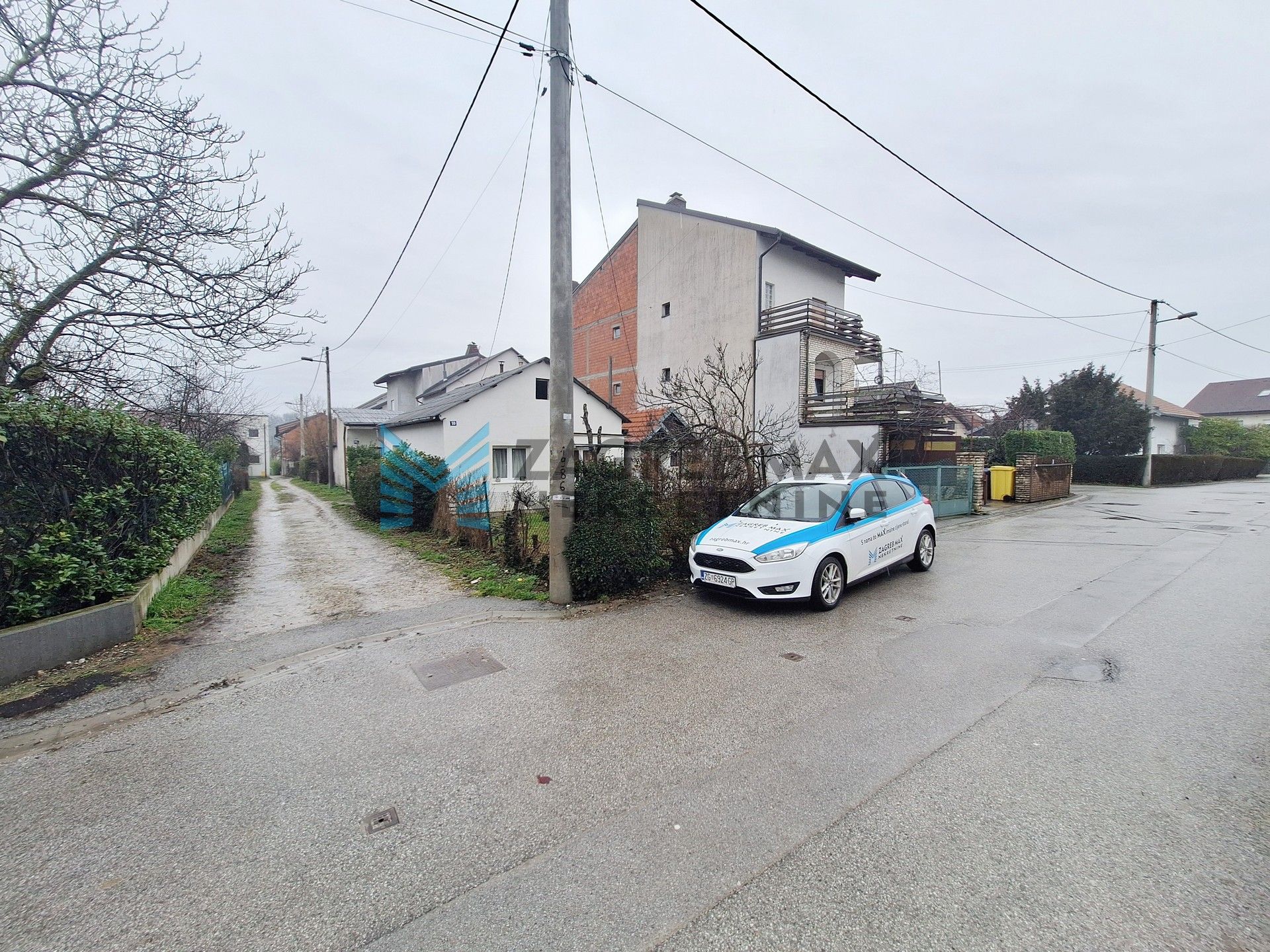 Zagreb - BUKOVAC - Požarinje - 3 kuće, garaža legalizirano, 328 m²