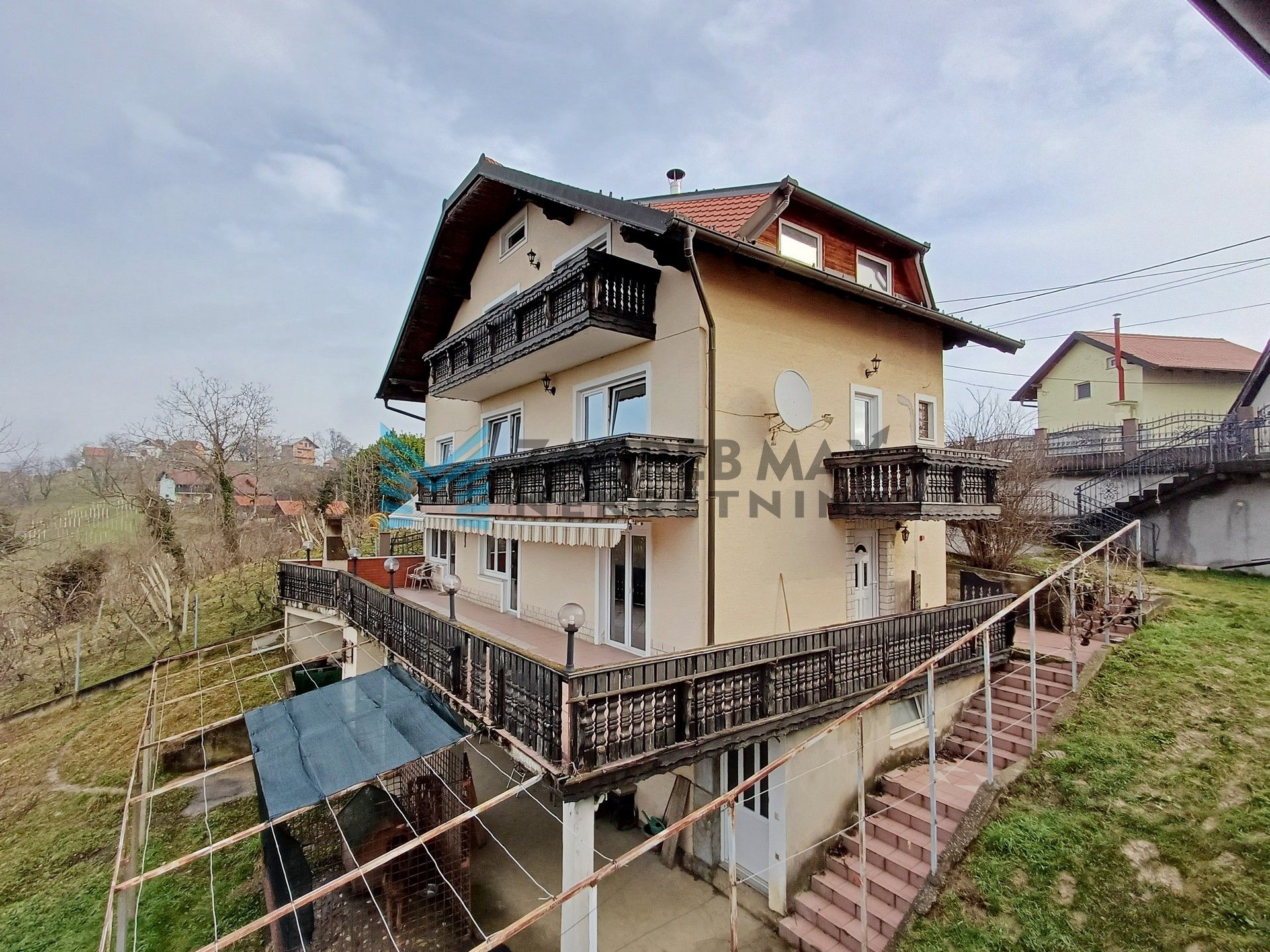 Zagreb - NOVOSELEC - Veliki Vrh - 2 kuće, garaža, dvorište, terasa, pogled