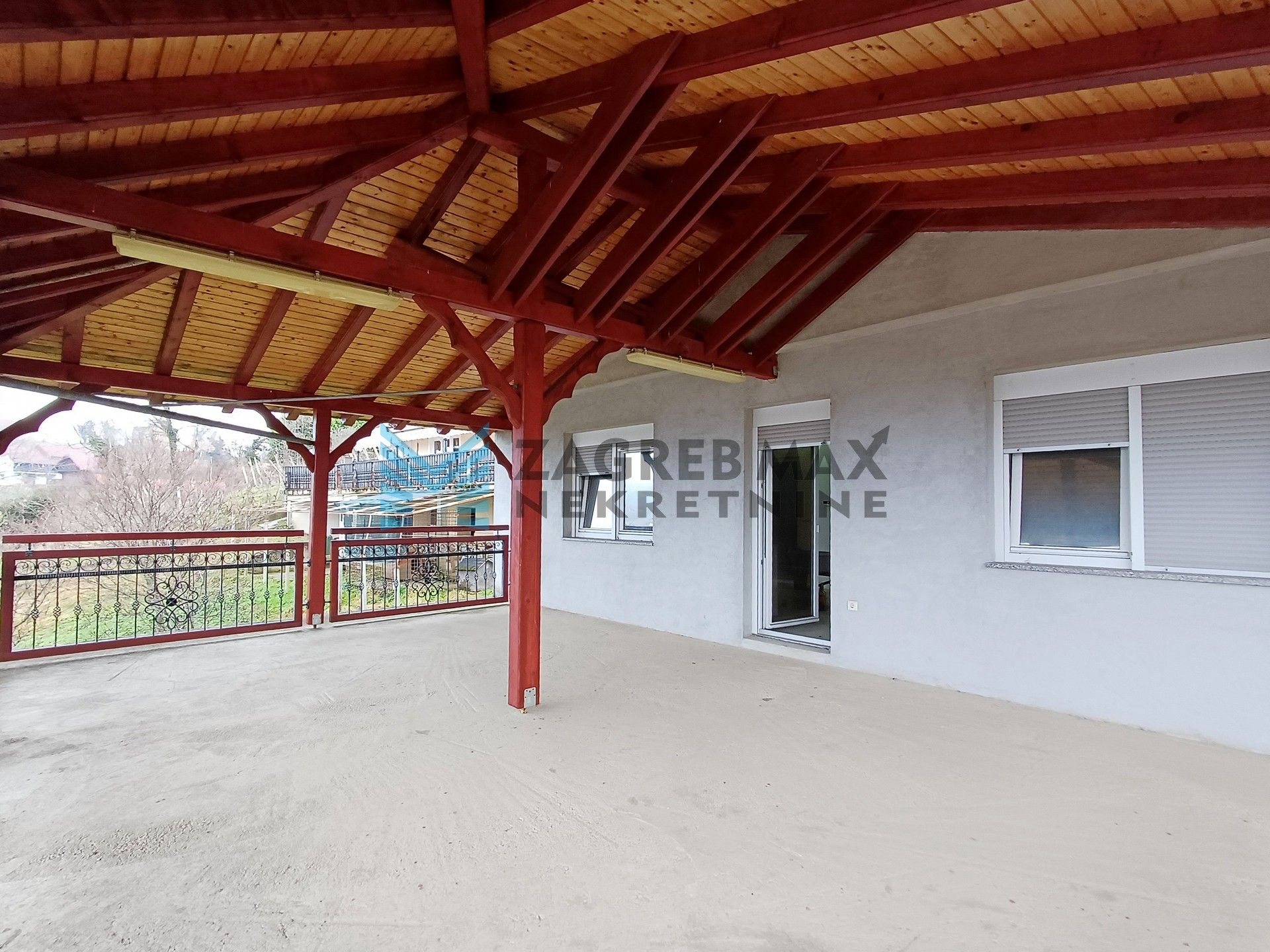 Zagreb - NOVOSELEC - Veliki Vrh - 2 kuće, garaža, dvorište, terasa, pogled