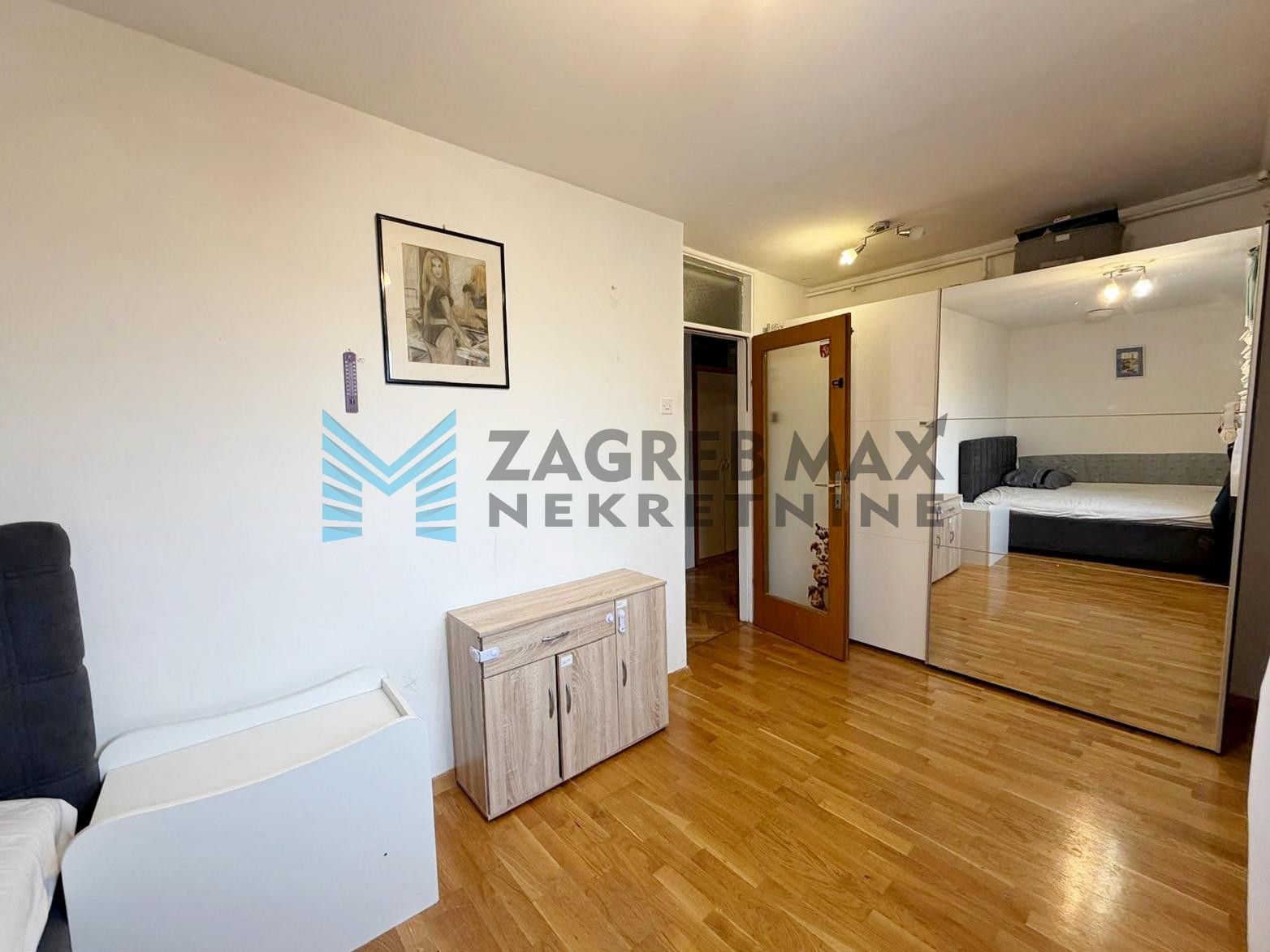 Zagreb - BORONGAJ - B.aerodrom - 2-sobni, lođa, svijetao, spremište