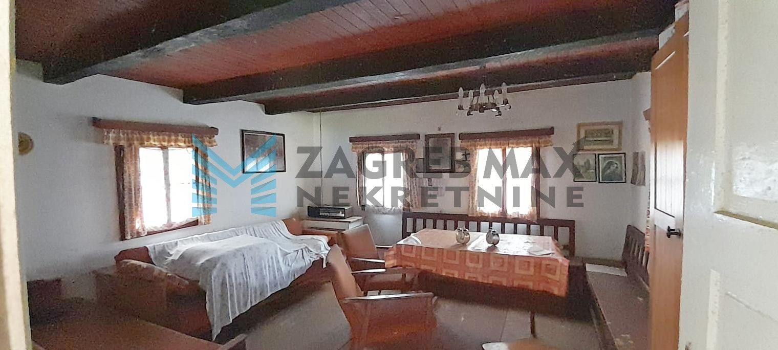 Zagreb - Šarmantna drvena kućica iz 19.st. – mir, priroda i pogled na Lepoglavu