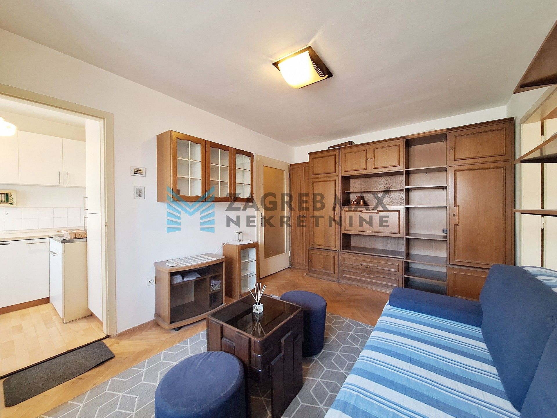 Zagreb - SAVSKI GAJ - Nehruov trg - 38 m2, 2-soban, klima (iznajmljivanje)