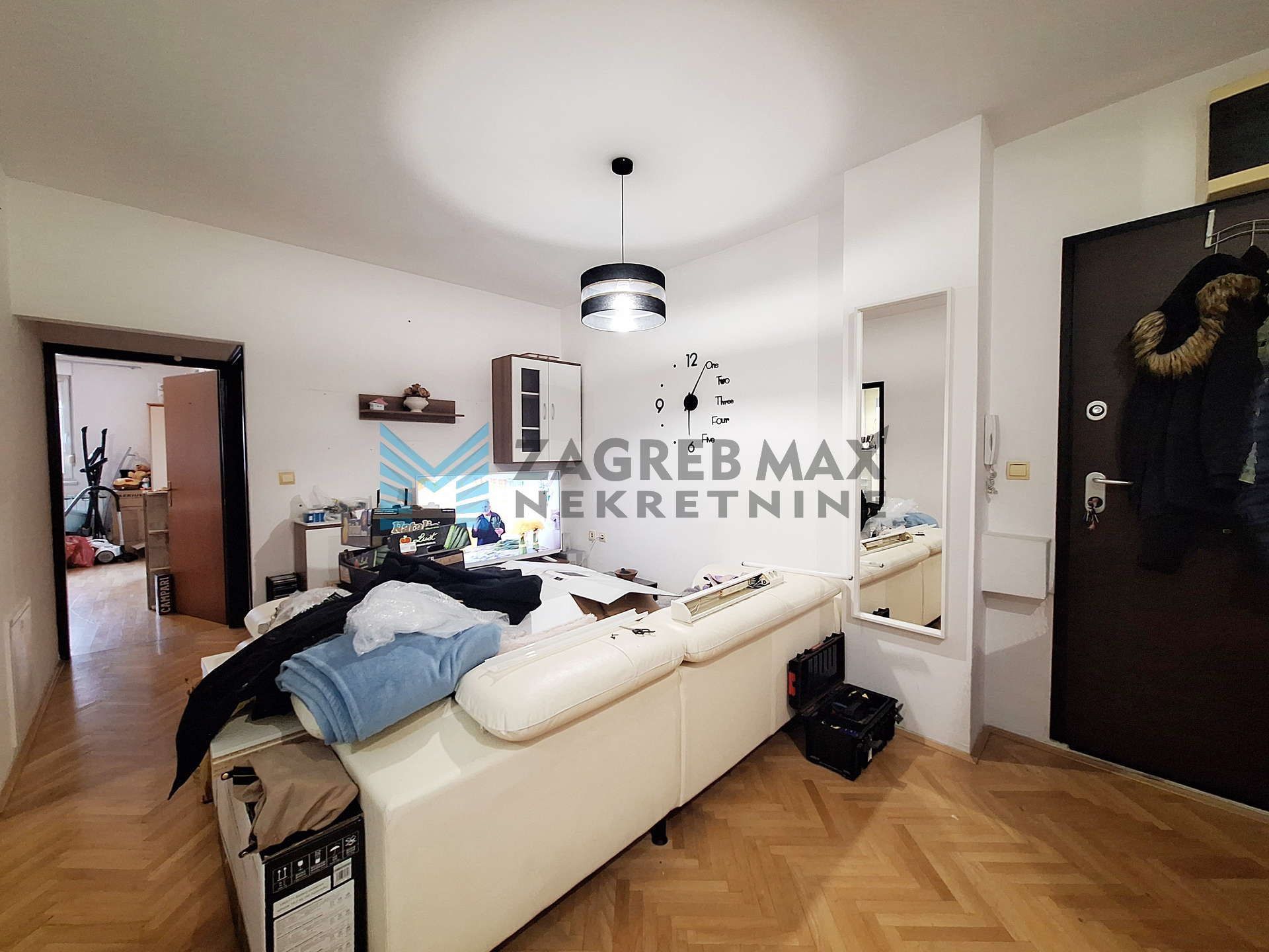 Zagreb - ŠPANSKO ORANICE - M.Milića - useljiv odmah, 3-sobni, lift, prostran