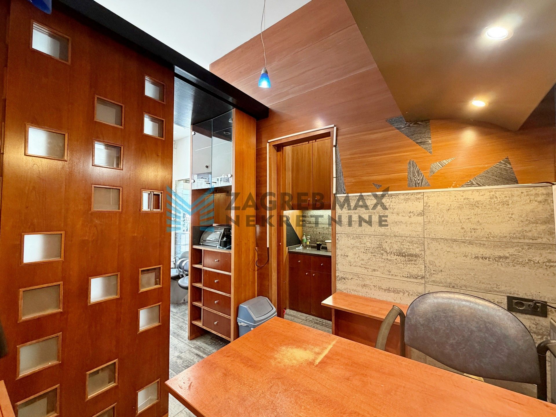 Zagreb - TREŠNJEVKA - Grahorova - najam, poslovni prostor, parking