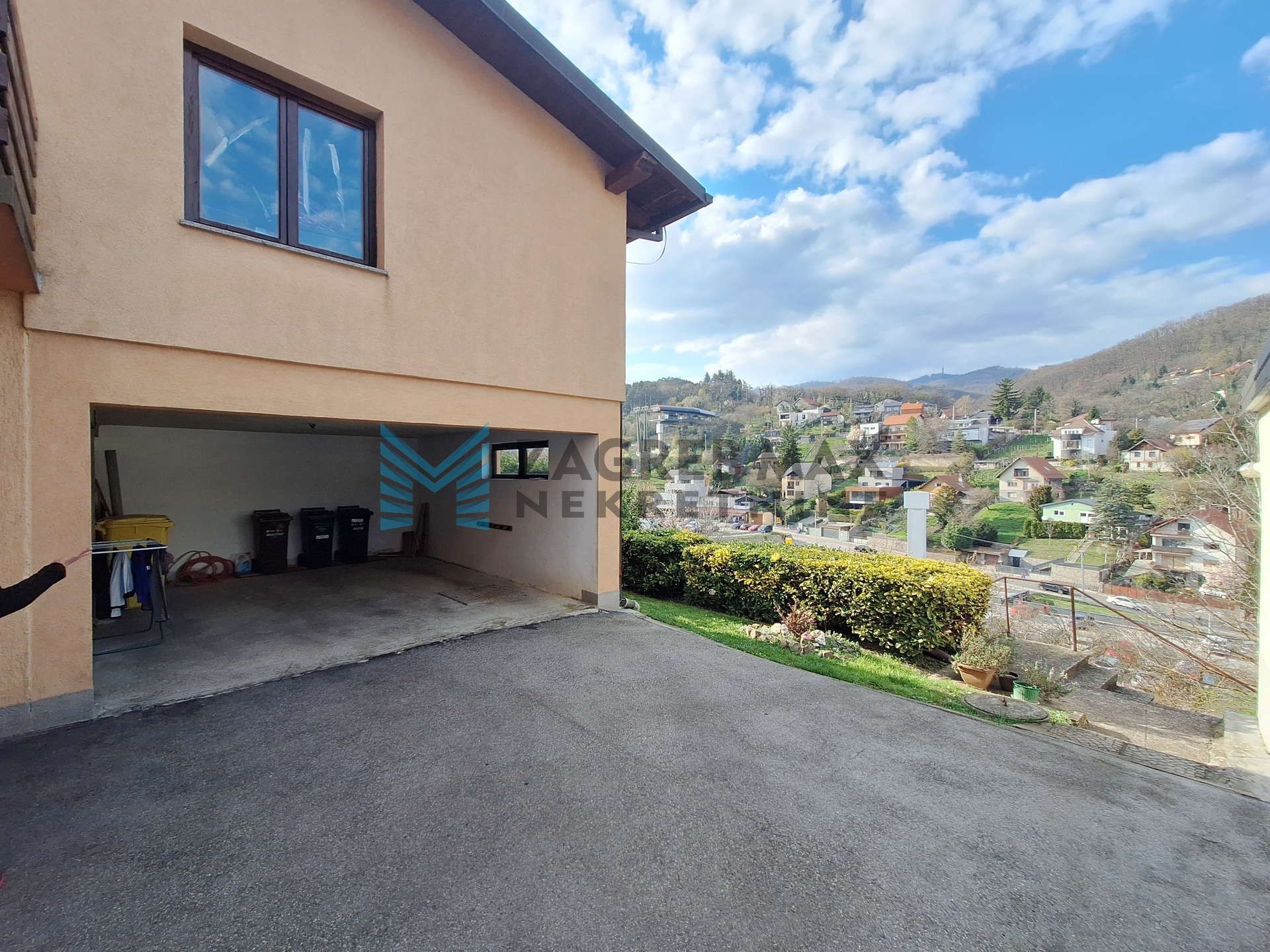 Zagreb - GRAČANI – kuća s 4 stana i pogledom na Sljeme