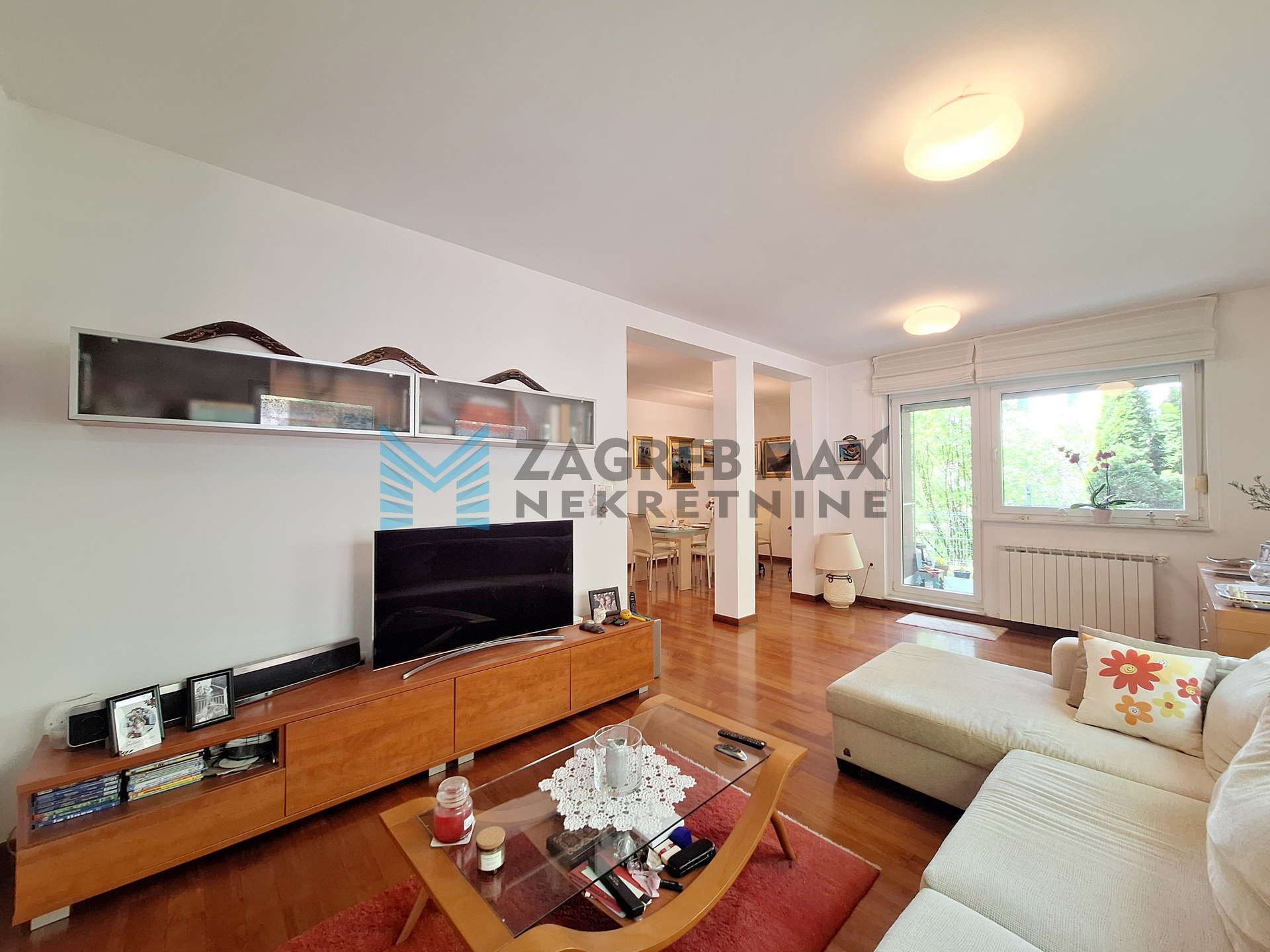 Zagreb - PERJAVICA - Gospodska - svijetao, prostrani 4-sobni s terasom, VPM