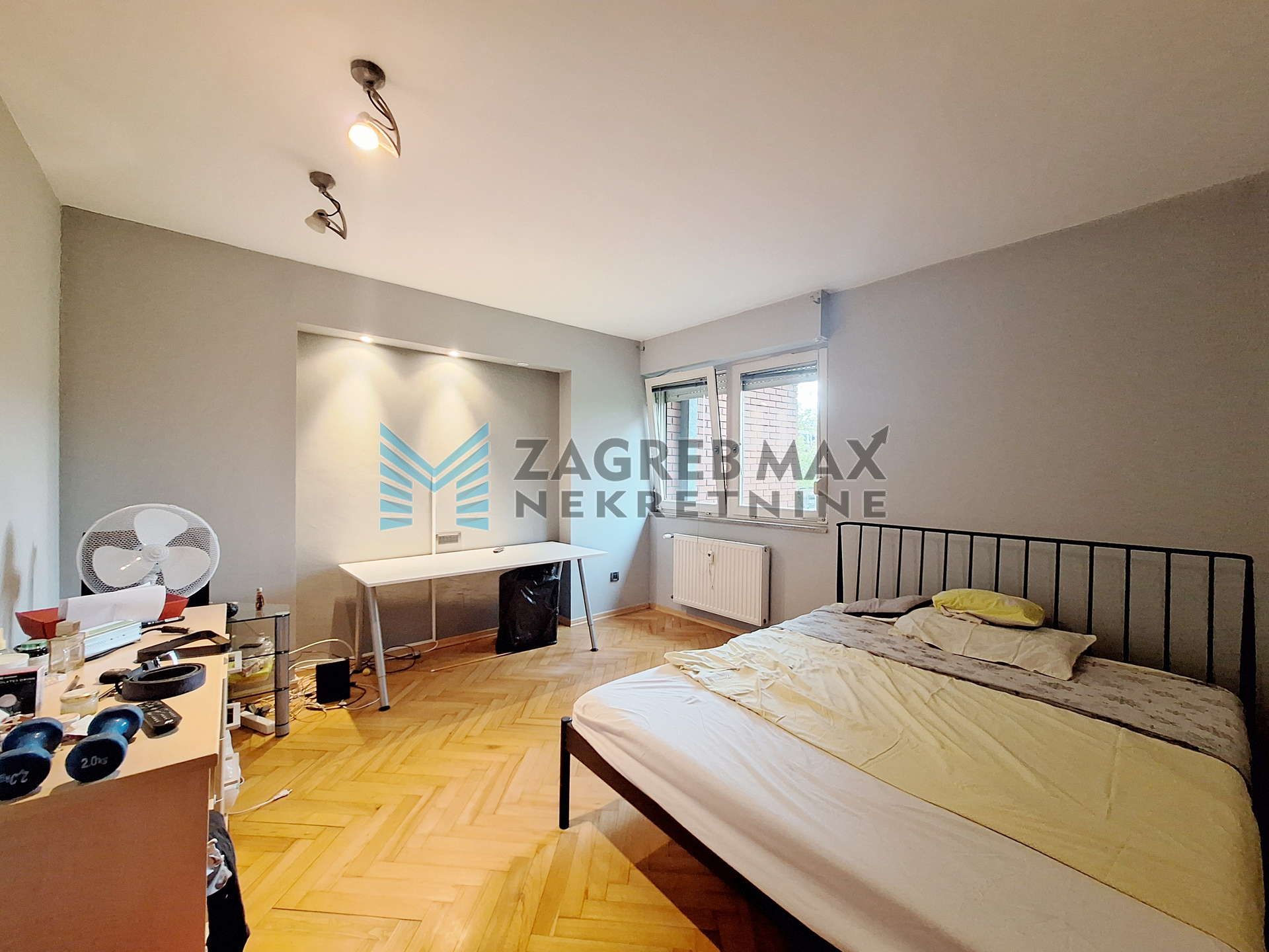 Zagreb - JARUN - S.Lj.Vojvode - 4-sobni, održavan, garaža, lift