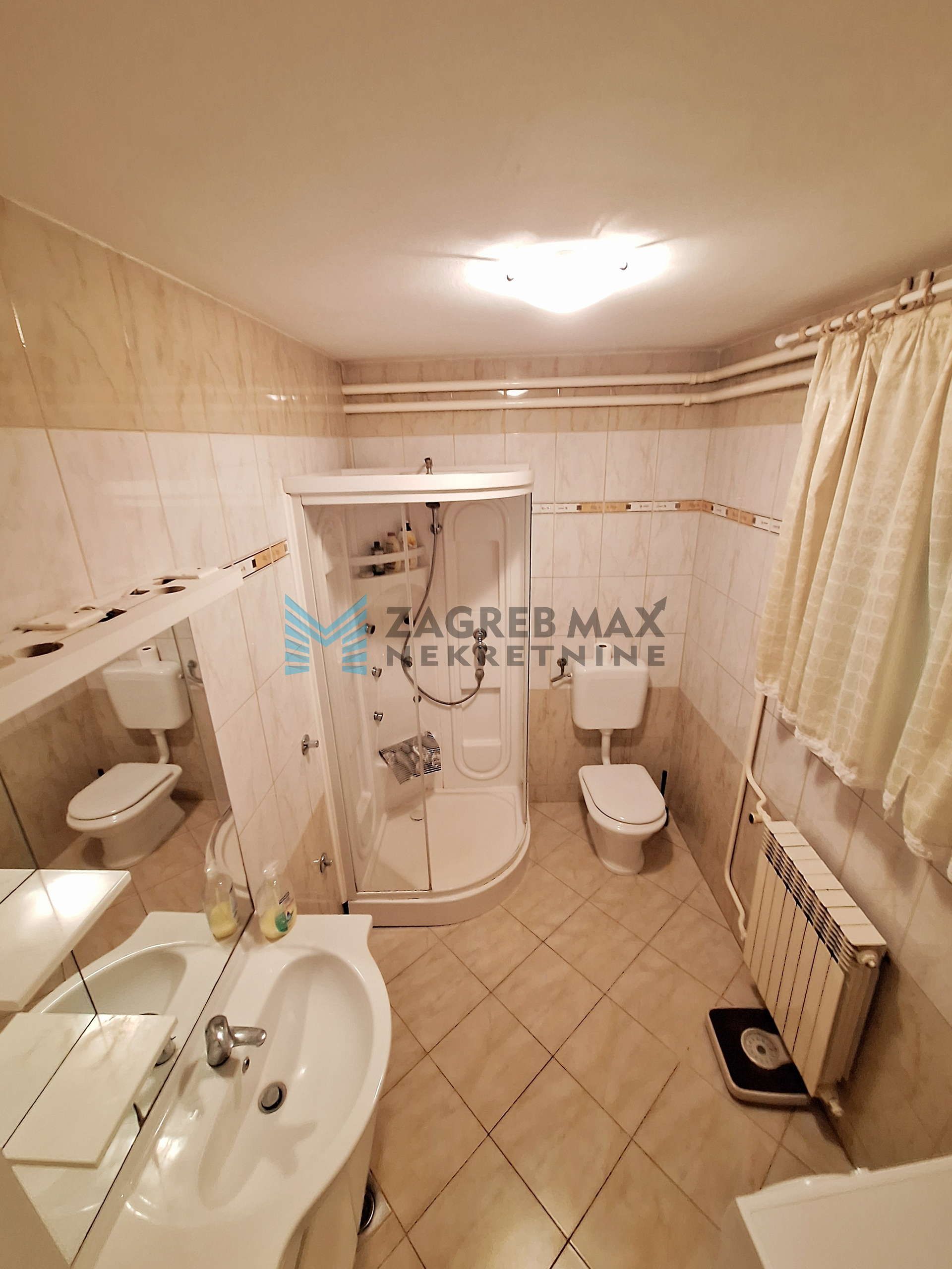 Zagreb - GRAČANI – kuća s 4 stana i pogledom na Sljeme