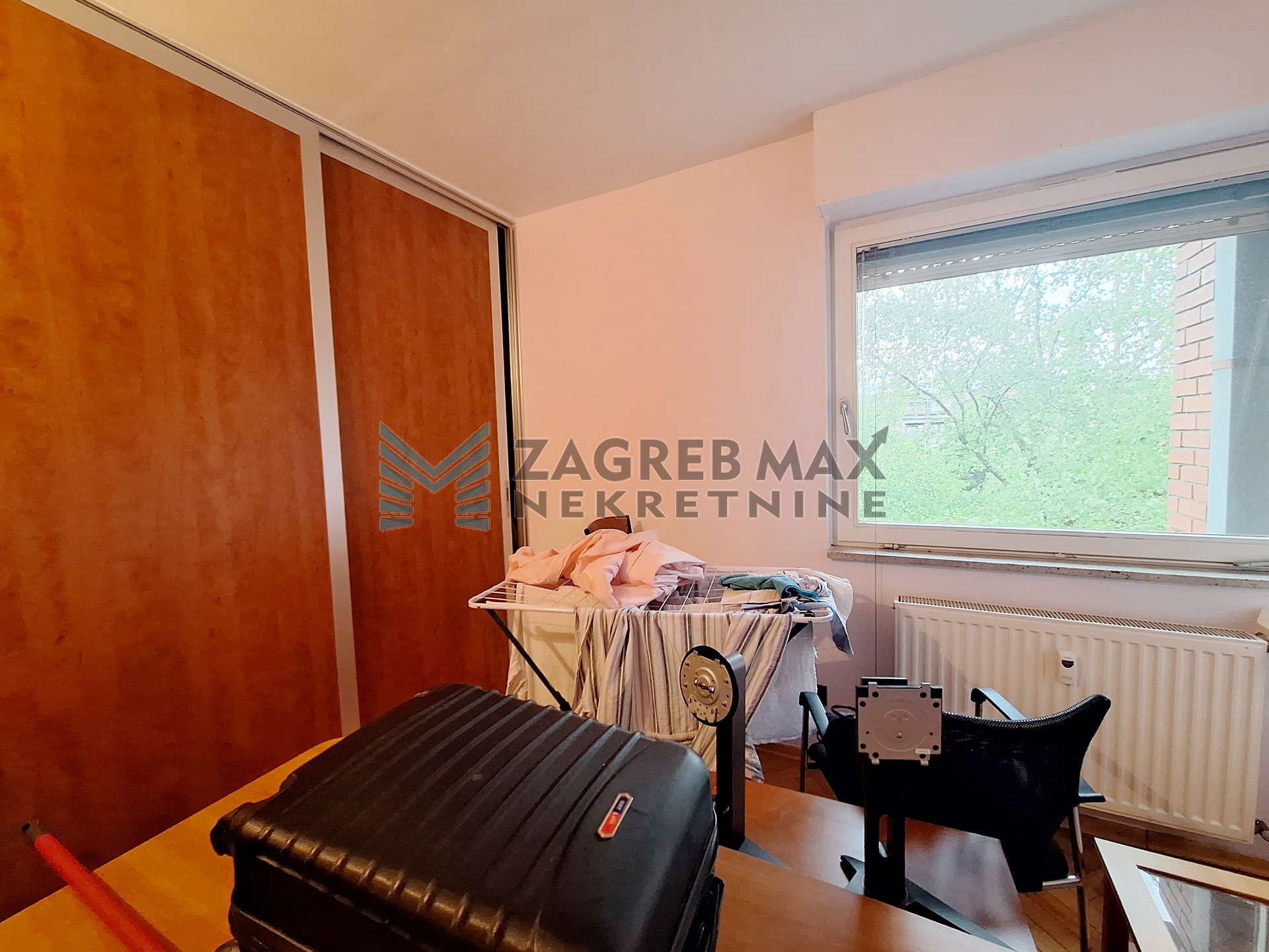 Zagreb - JARUN - S.Lj.Vojvode - 4-sobni, održavan, garaža, lift