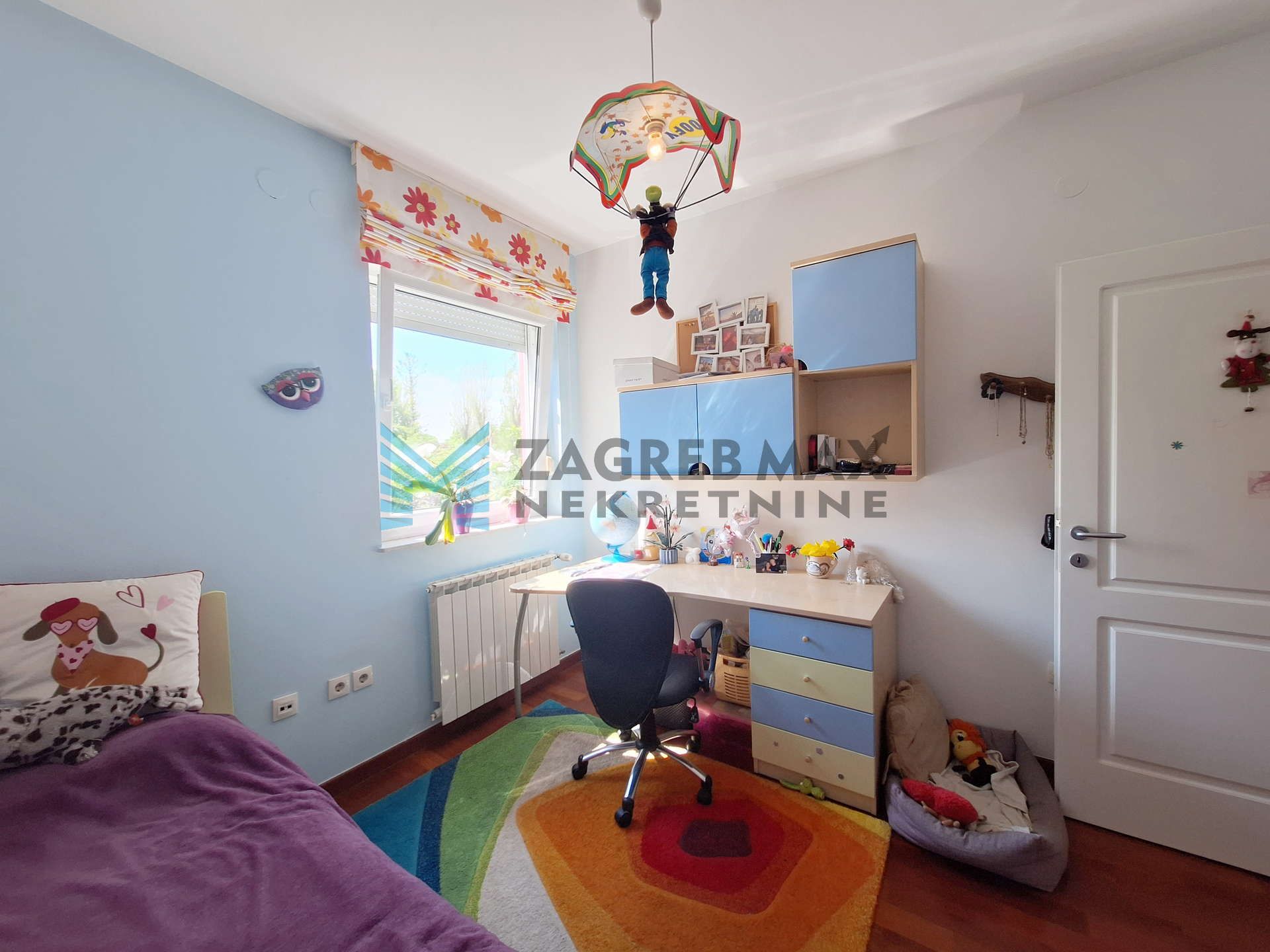 Zagreb - PERJAVICA - Gospodska - svijetao, prostrani 4-sobni s terasom, VPM