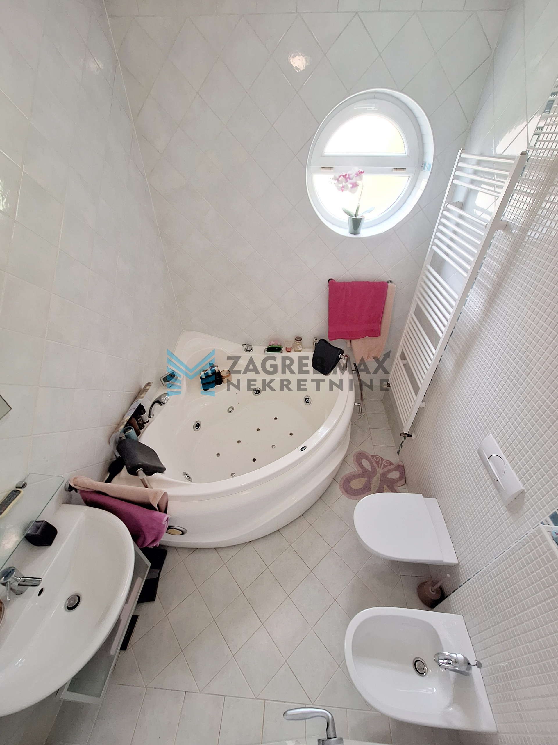 Zagreb - PERJAVICA - Gospodska - svijetao, prostrani 4-sobni s terasom, VPM