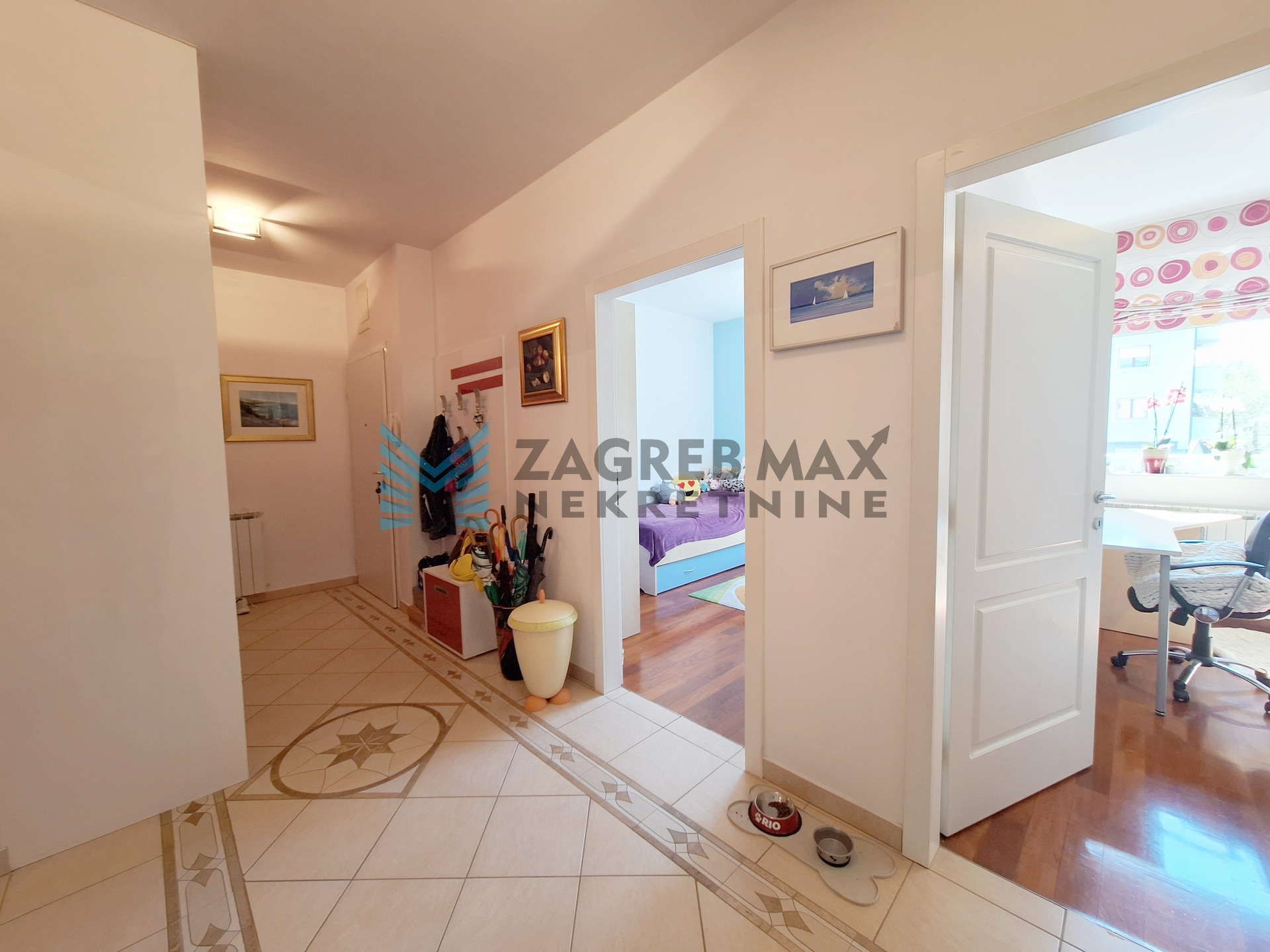 Zagreb - PERJAVICA - Gospodska - svijetao, prostrani 4-sobni s terasom, VPM