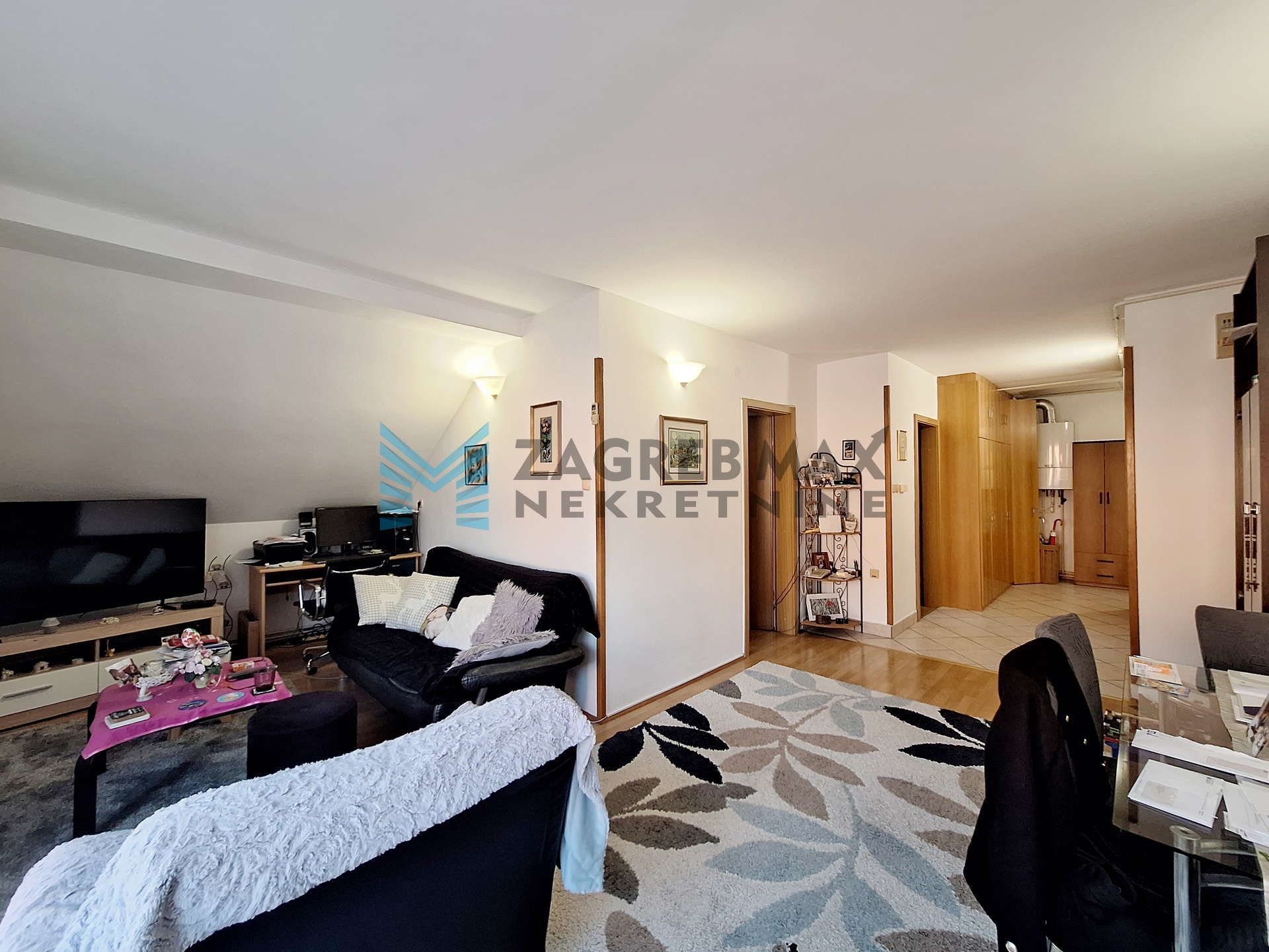 Zagreb - GRAČANI – kuća s 4 stana i pogledom na Sljeme