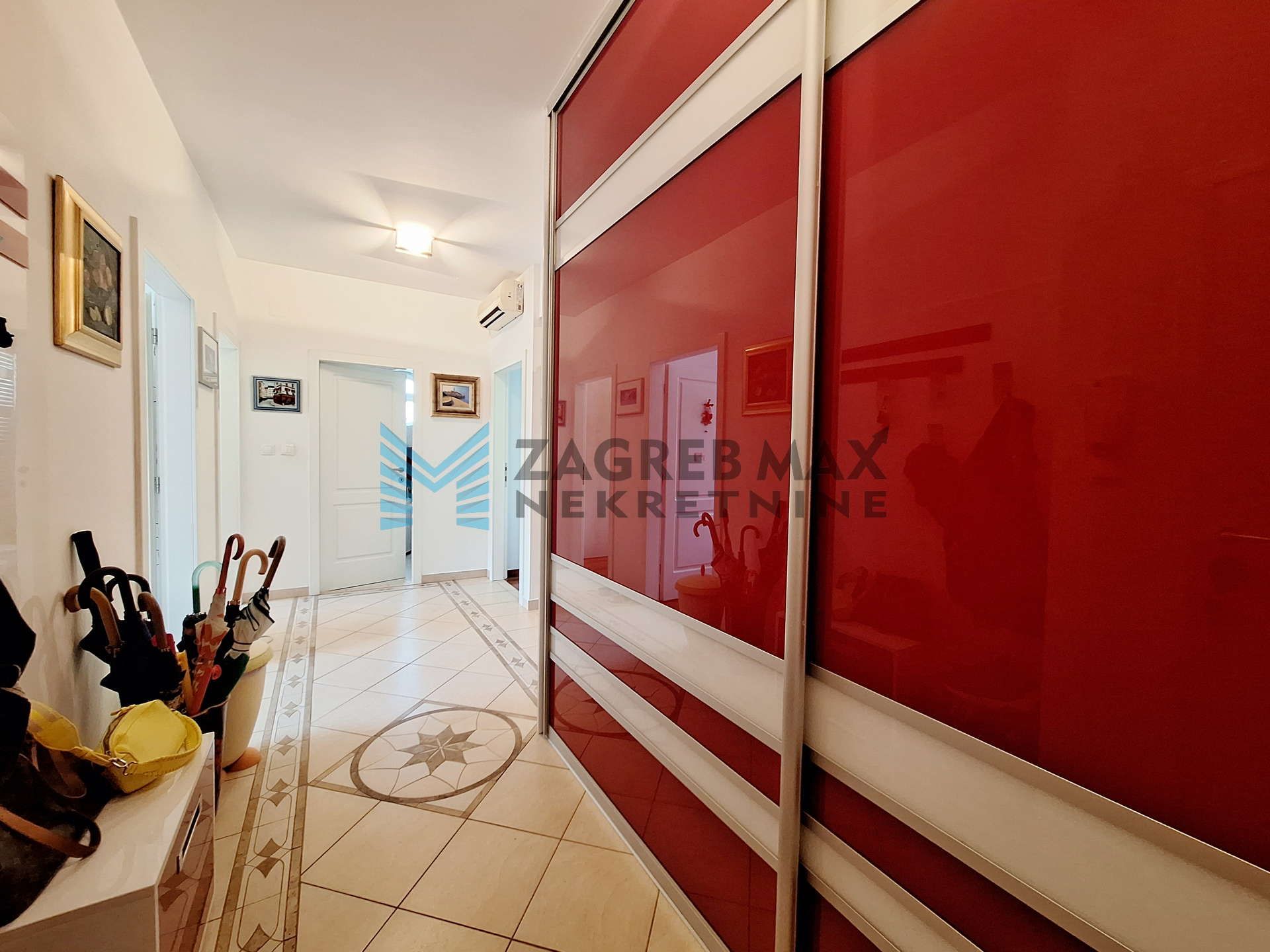 Zagreb - PERJAVICA - Gospodska - svijetao, prostrani 4-sobni s terasom, VPM