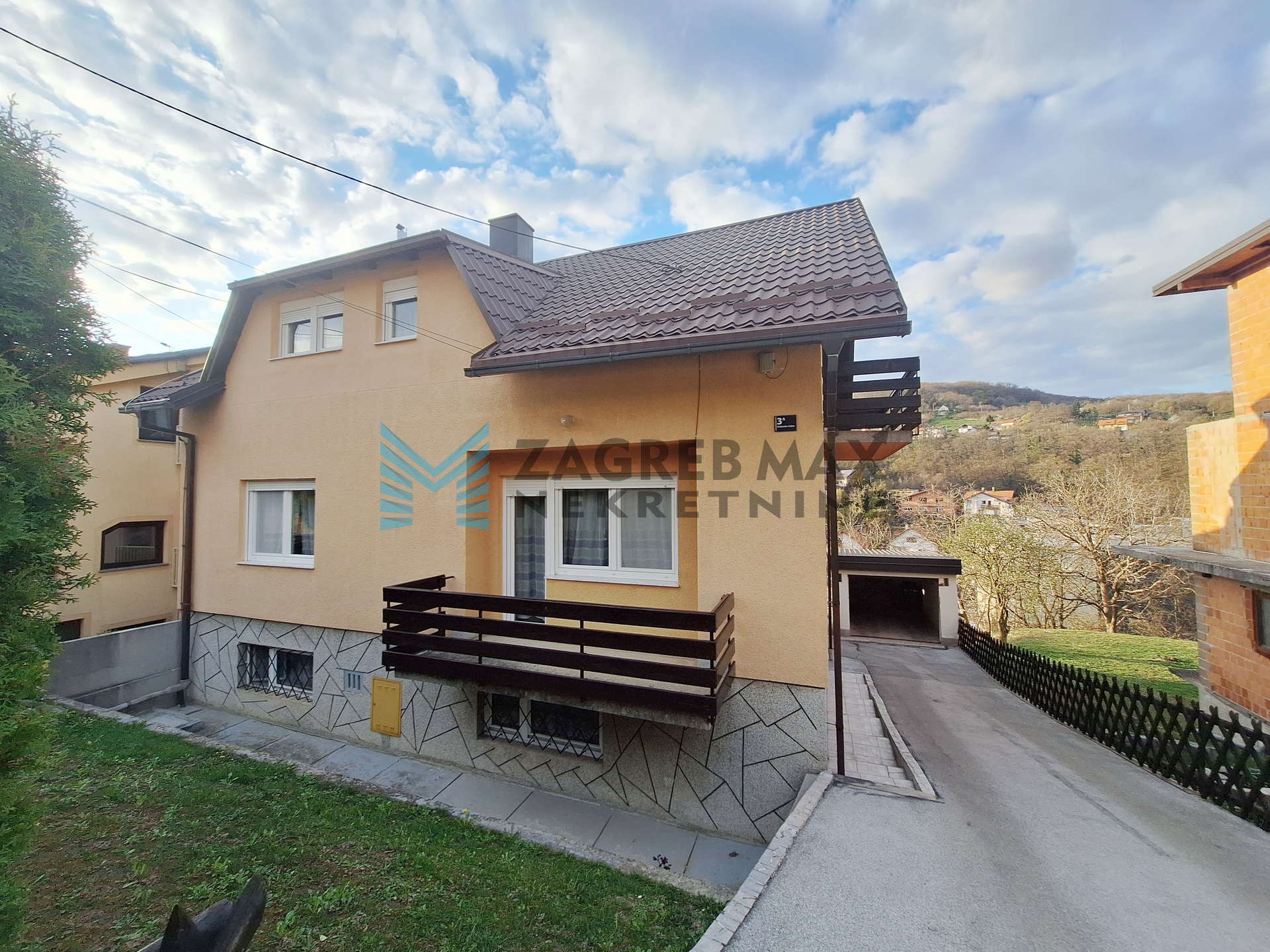 Zagreb - GRAČANI – kuća s 4 stana i pogledom na Sljeme