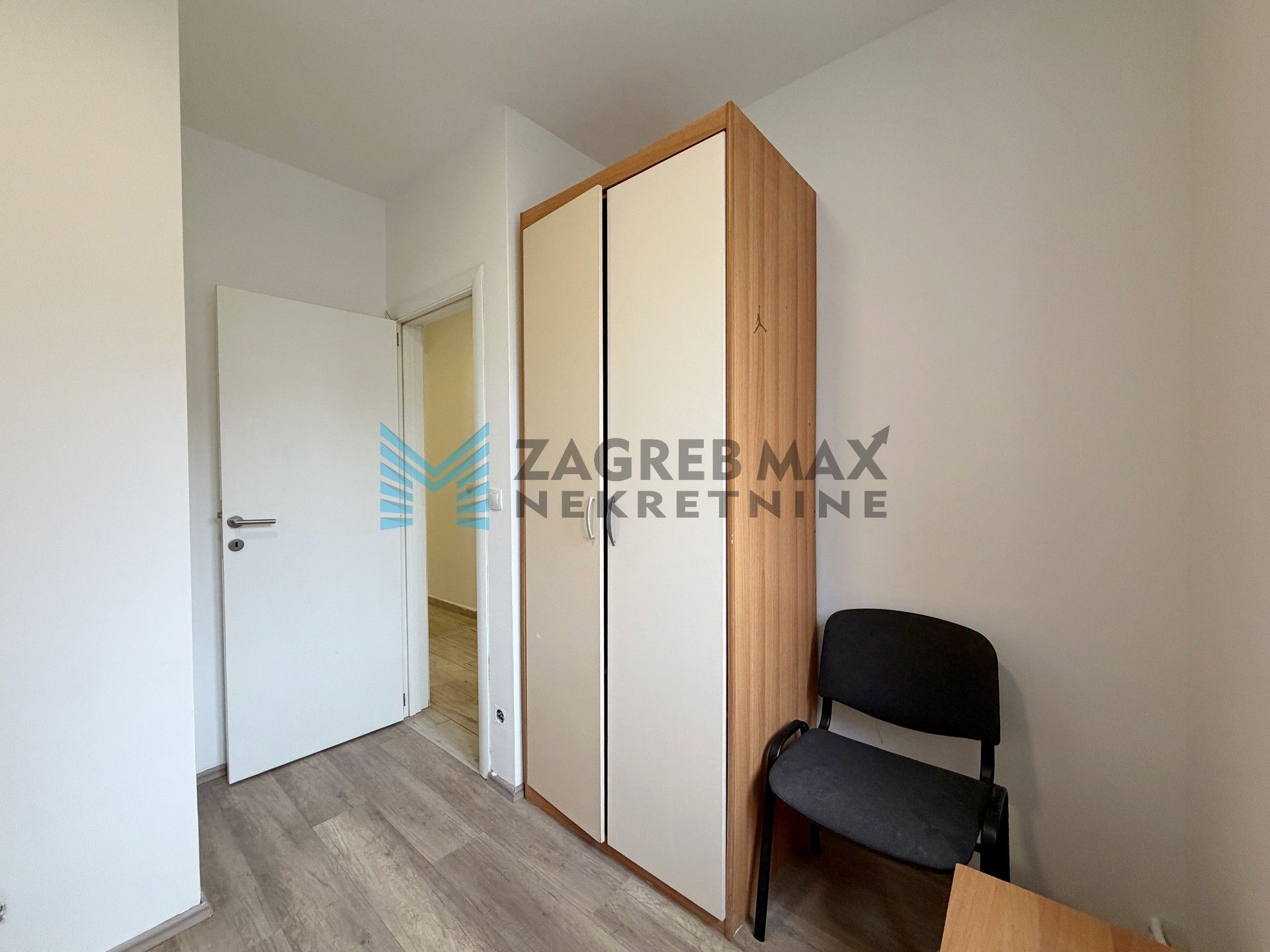 Zagreb - MAKSIMIR - Petrova - 4-sobni, svijetao, parking