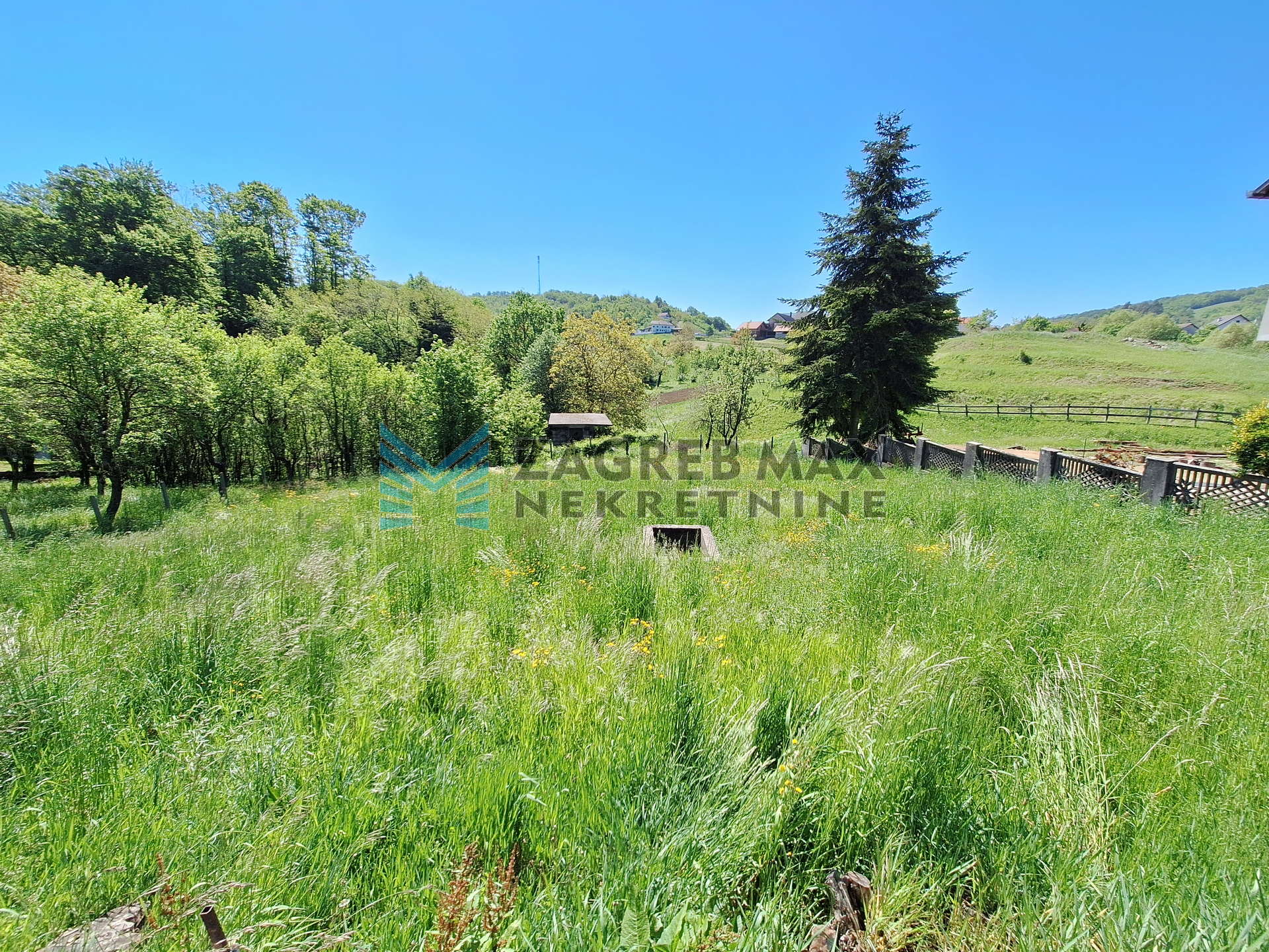 Zagreb - PLANINA DONJA - građevinsko zemljište 633 m2