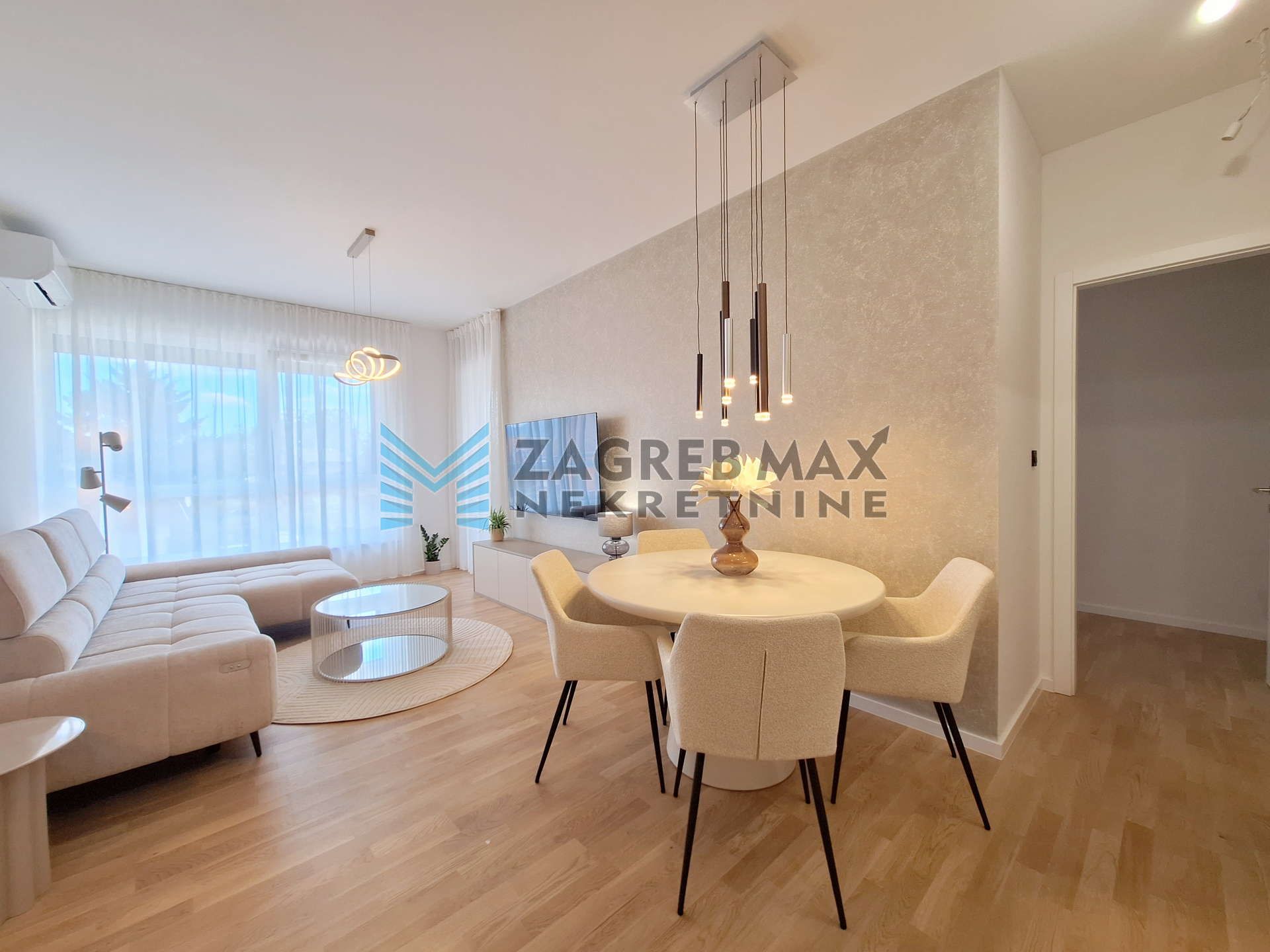 Zagreb - PREMIUM NAJAM ZA MANAGERE - Arena - 2 parkinga - loggia - S2